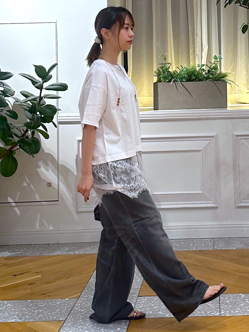 なべこさんの「DRESSTERIOR｜◆レースドッキングレイヤード Tシャツ」を使ったコーディネート