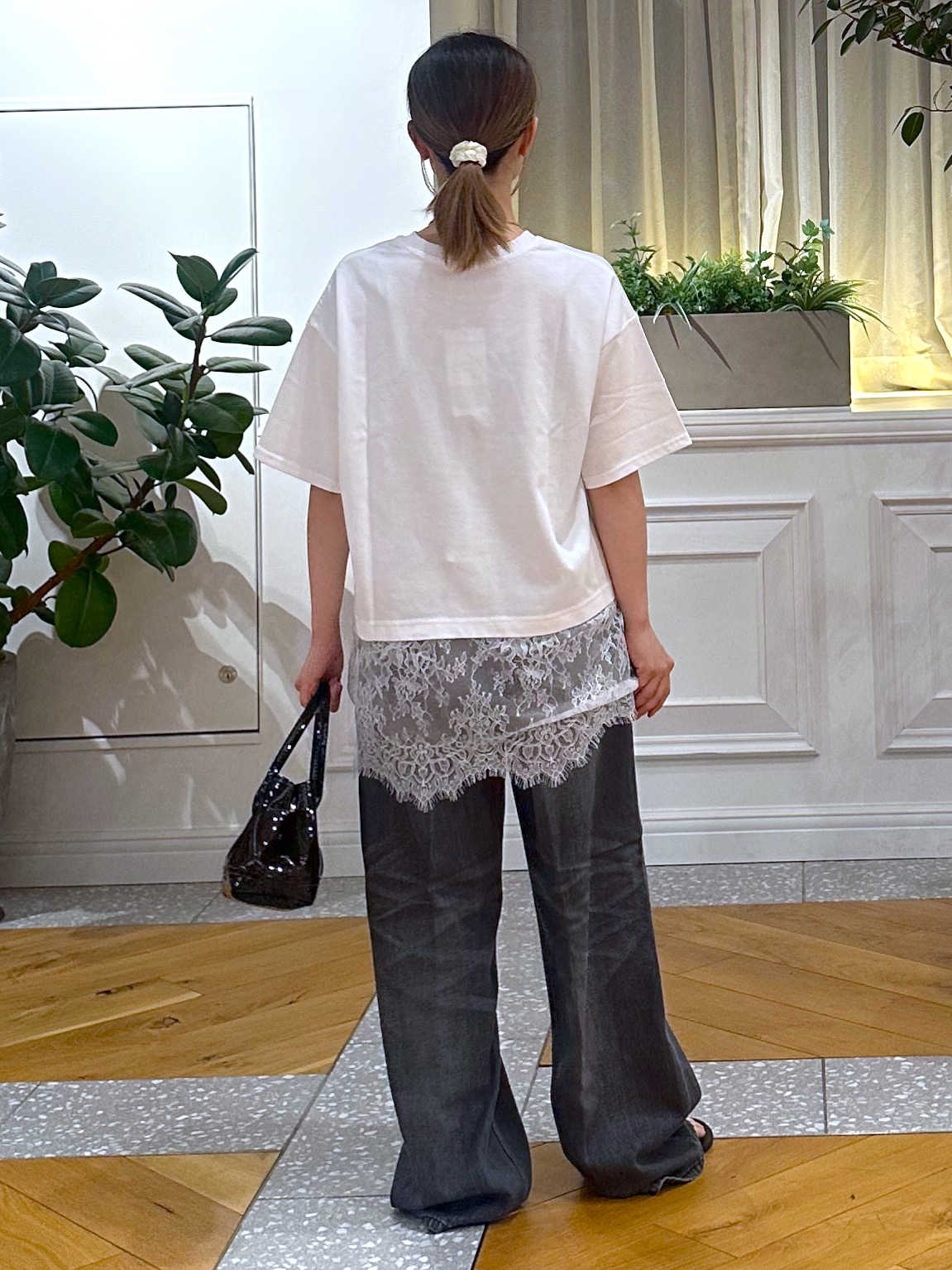 なべこさんの「DRESSTERIOR｜◆レースドッキングレイヤード Tシャツ」を使ったコーディネート