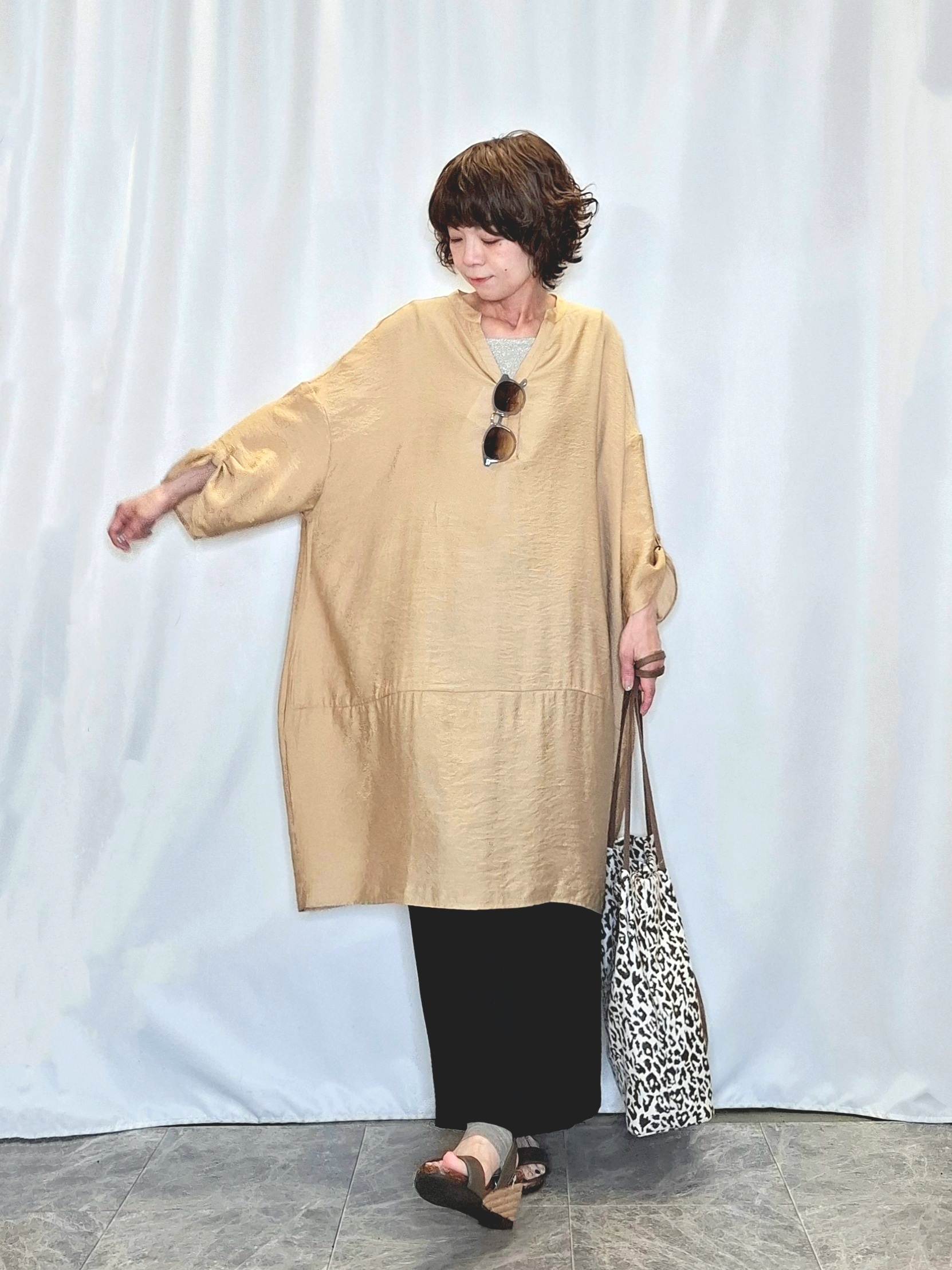ぬーさんの「SHOO･LA･RUE｜【S-LL/洗濯後しわになりにくい】ゆるっと体型カバー 7分袖コクーンチュニック」を使ったコーディネート