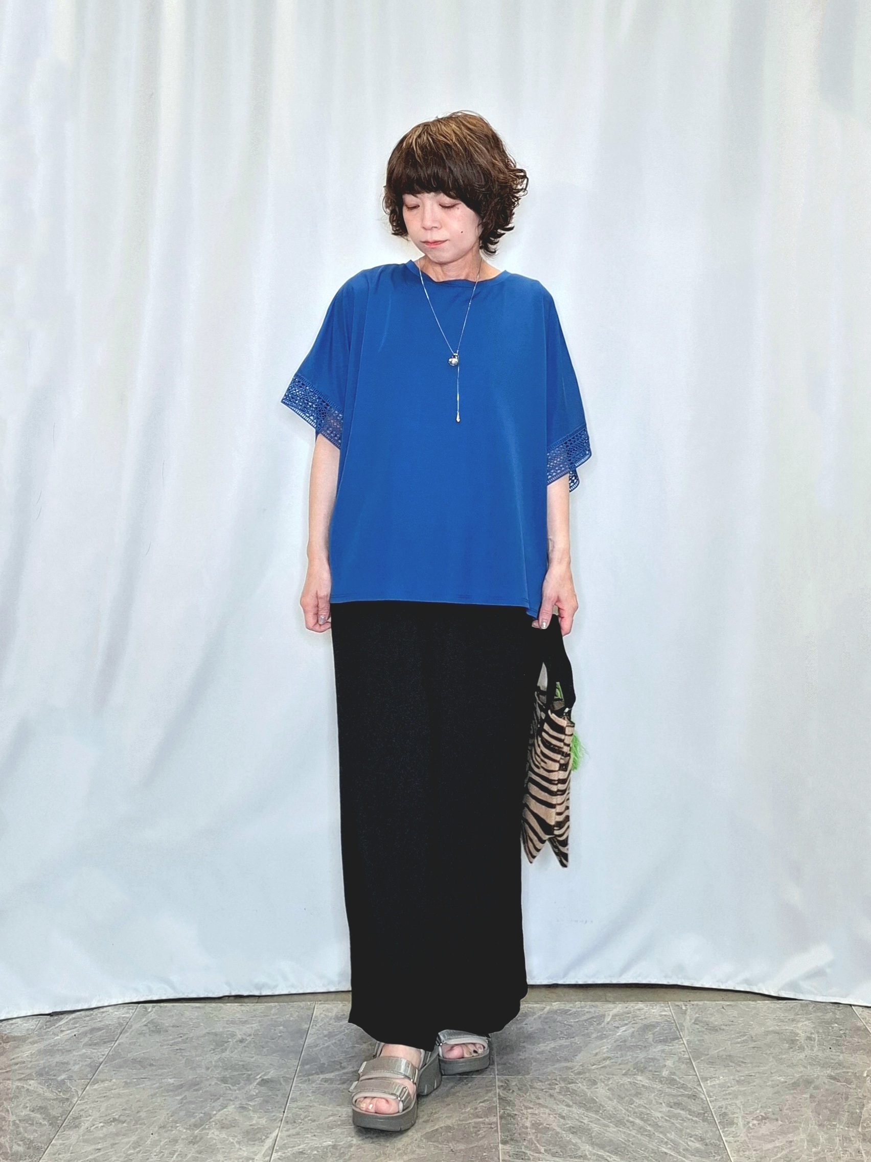 ぬーさんの「SHOO･LA･RUE｜【UV/洗濯機可/体型カバー】ヒップ周りが隠せる お袖レースTシャツ」を使ったコーディネート