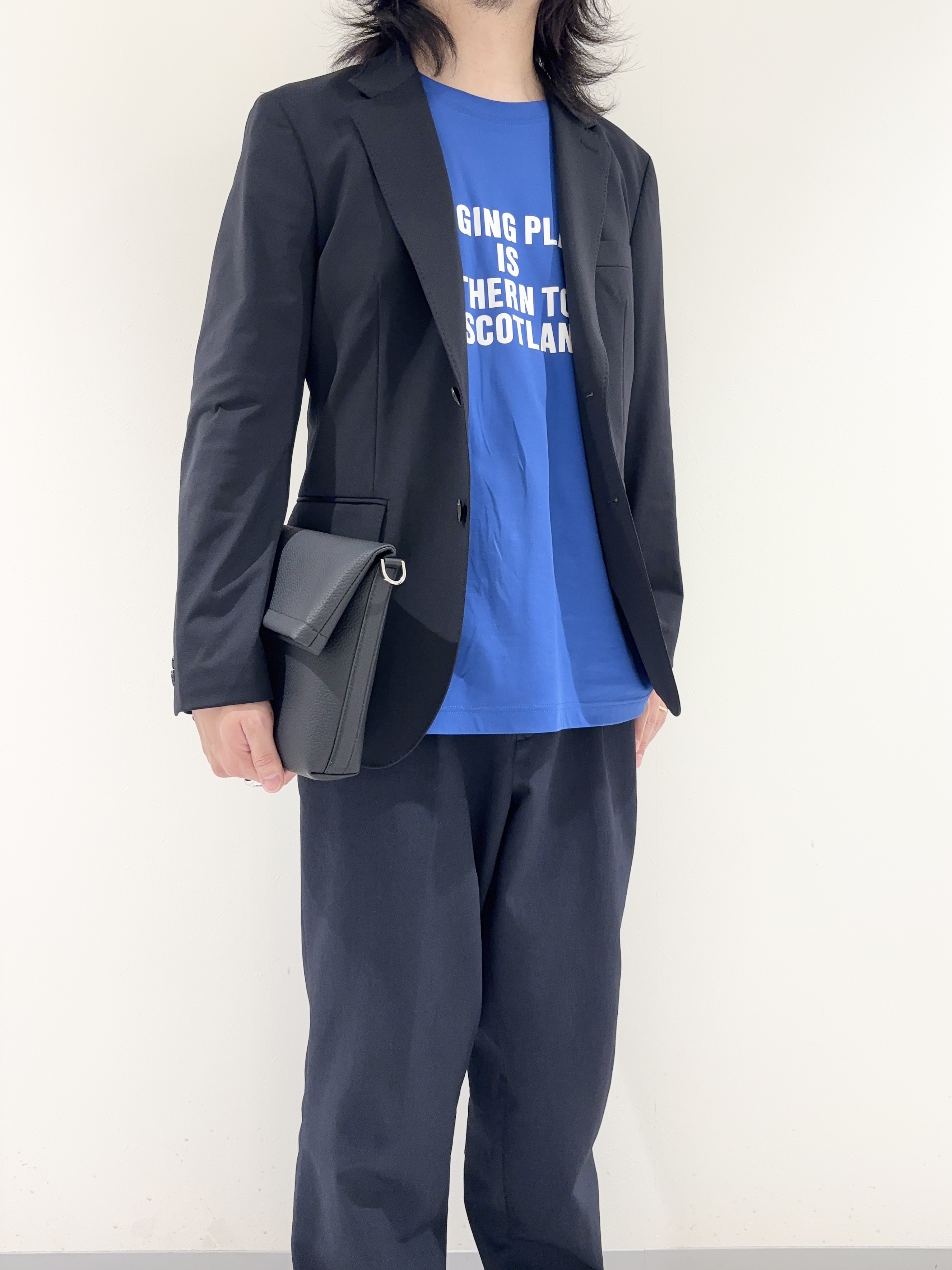 及川さんの「TAKEO KIKUCHI｜【360&deg;ストレッチ／軽量】None Of Stress ライト ジャケット（セットアップ対応）」を使ったコーディネート
