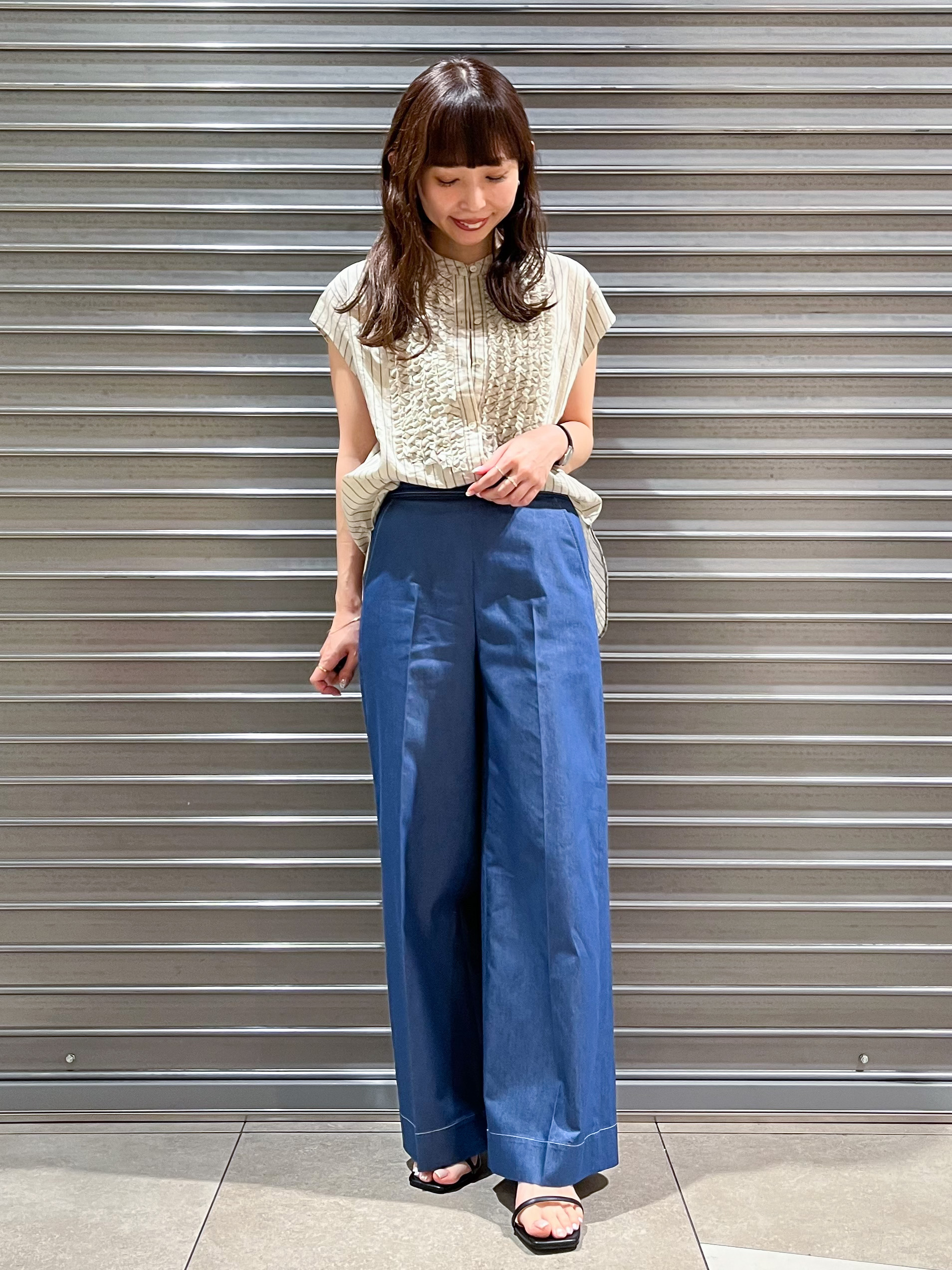 じゅんさんの「DRESSTERIOR｜ストライプフレンチスリーブフリルブラウス」を使ったコーディネート