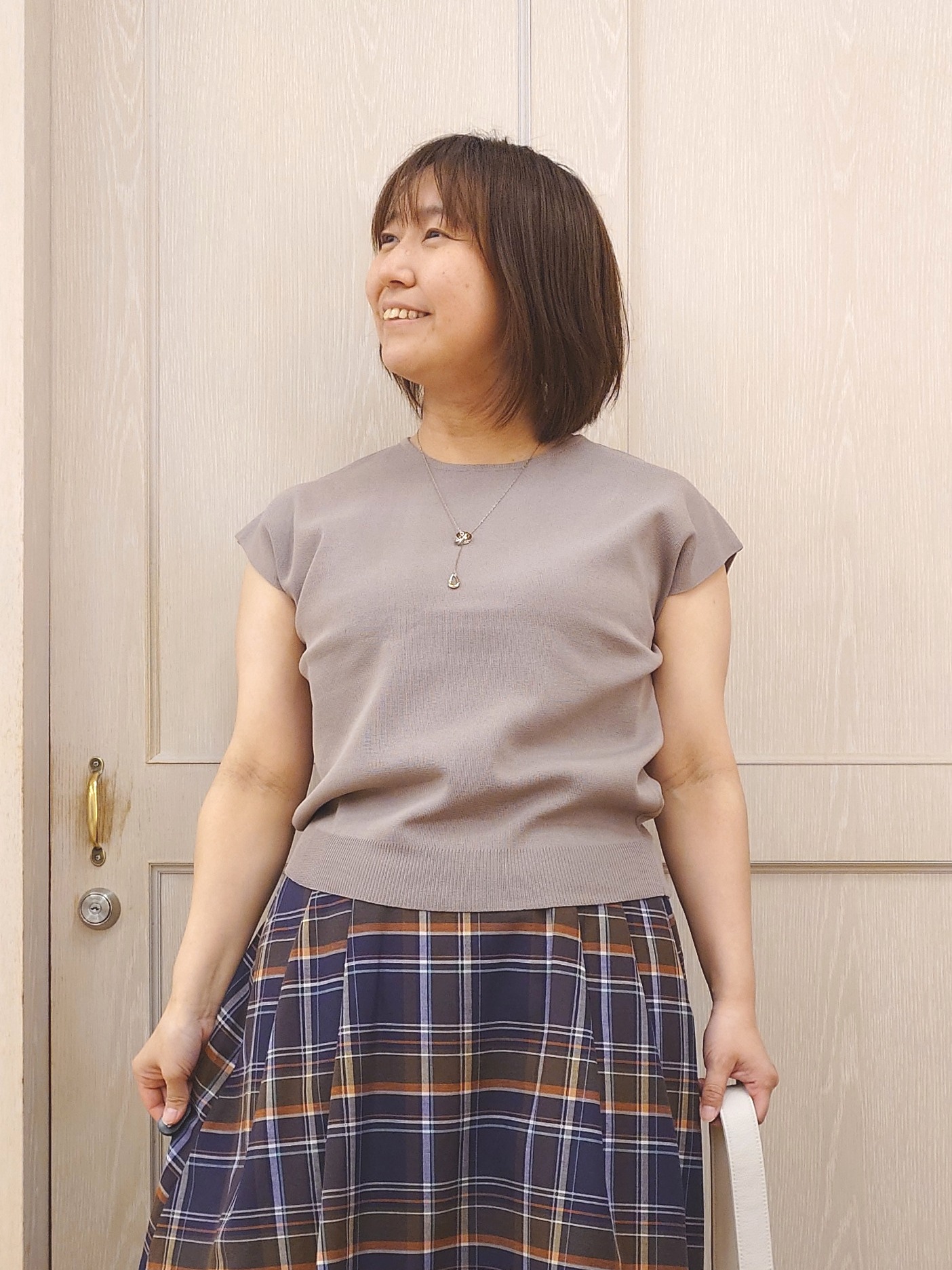 とろろさんの「SHOO･LA･RUE｜【洗濯機可/S-LL】インせず着られる 大人シンプルニット」を使ったコーディネート