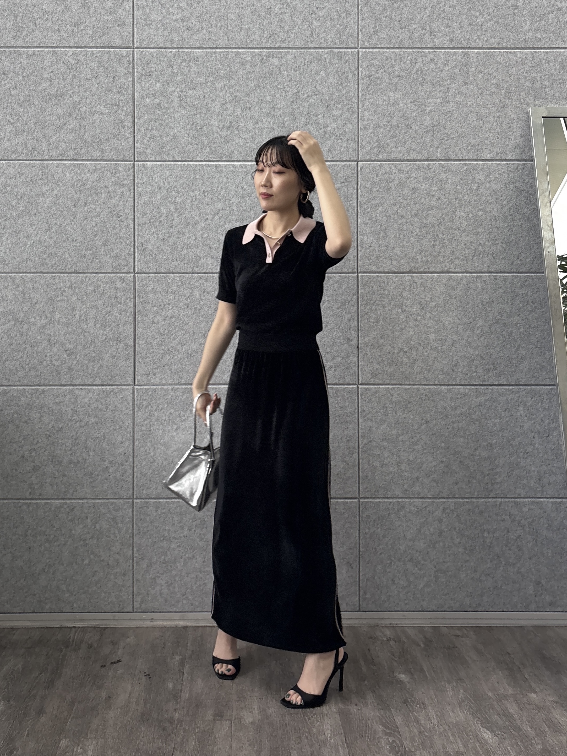 rinaさんの「INDIVI｜バイカラーモールポロニット」を使ったコーディネート