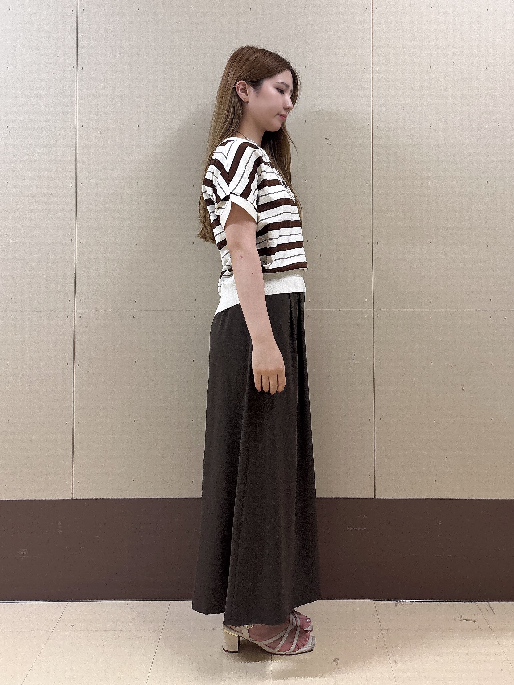 rimaさんの「UNTITLED｜【肌に張りつきにくい/前後2WAY】ドライタッチコットンプルオーバー」を使ったコーディネート