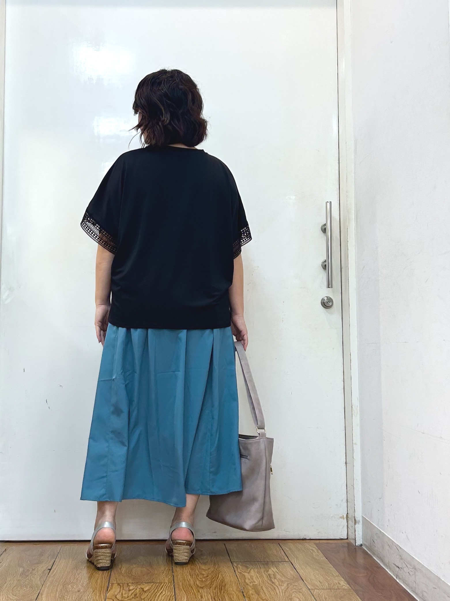 haruさんの「SHOO･LA･RUE｜【UV/洗濯機可/体型カバー】ヒップ周りが隠せる お袖レースTシャツ」を使ったコーディネート
