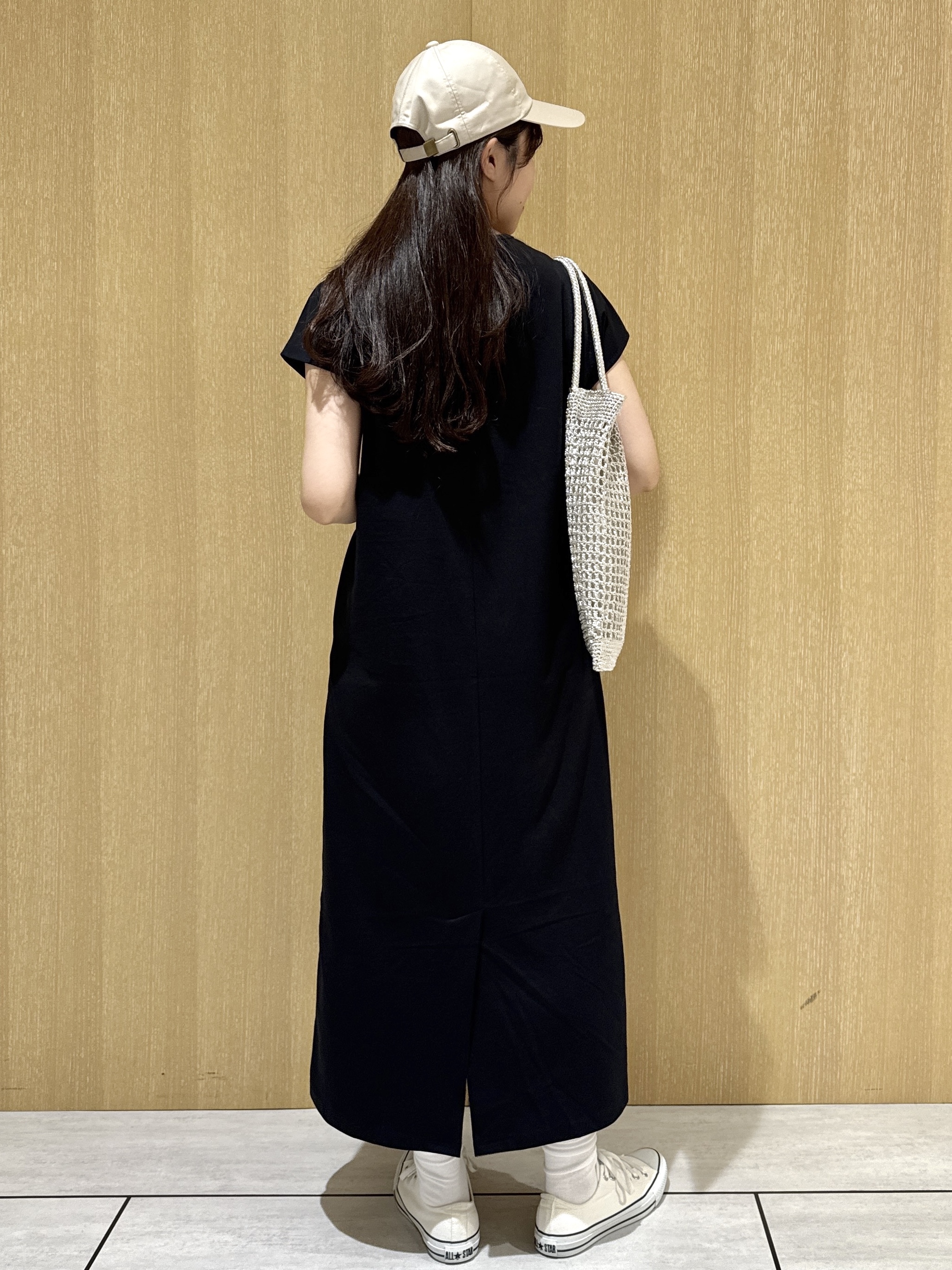 nanaさんの「UNTITLED｜【接触冷感/UVカット/遮熱/抗菌防臭】ライトプレーティングワンピース」を使ったコーディネート