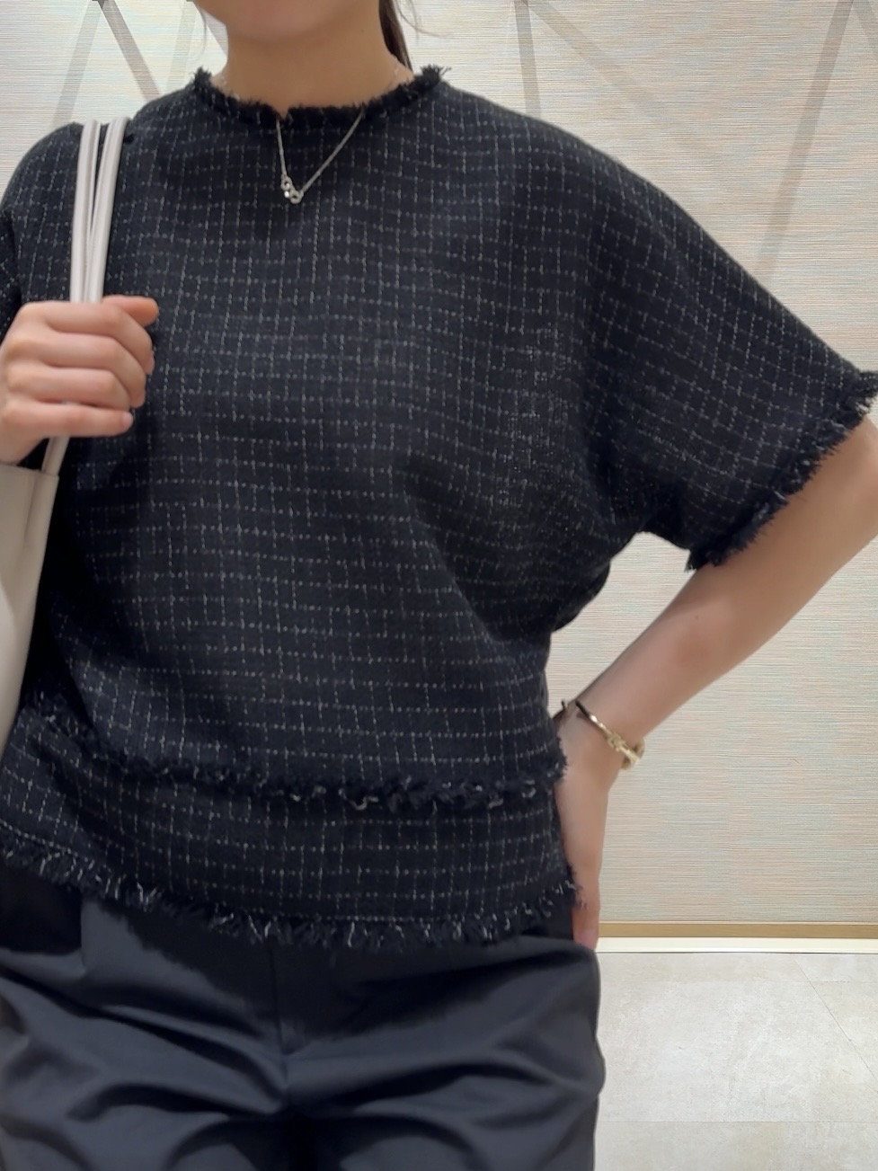 nanaさんの「UNTITLED｜◆ファンシーツイードブラウス」を使ったコーディネート