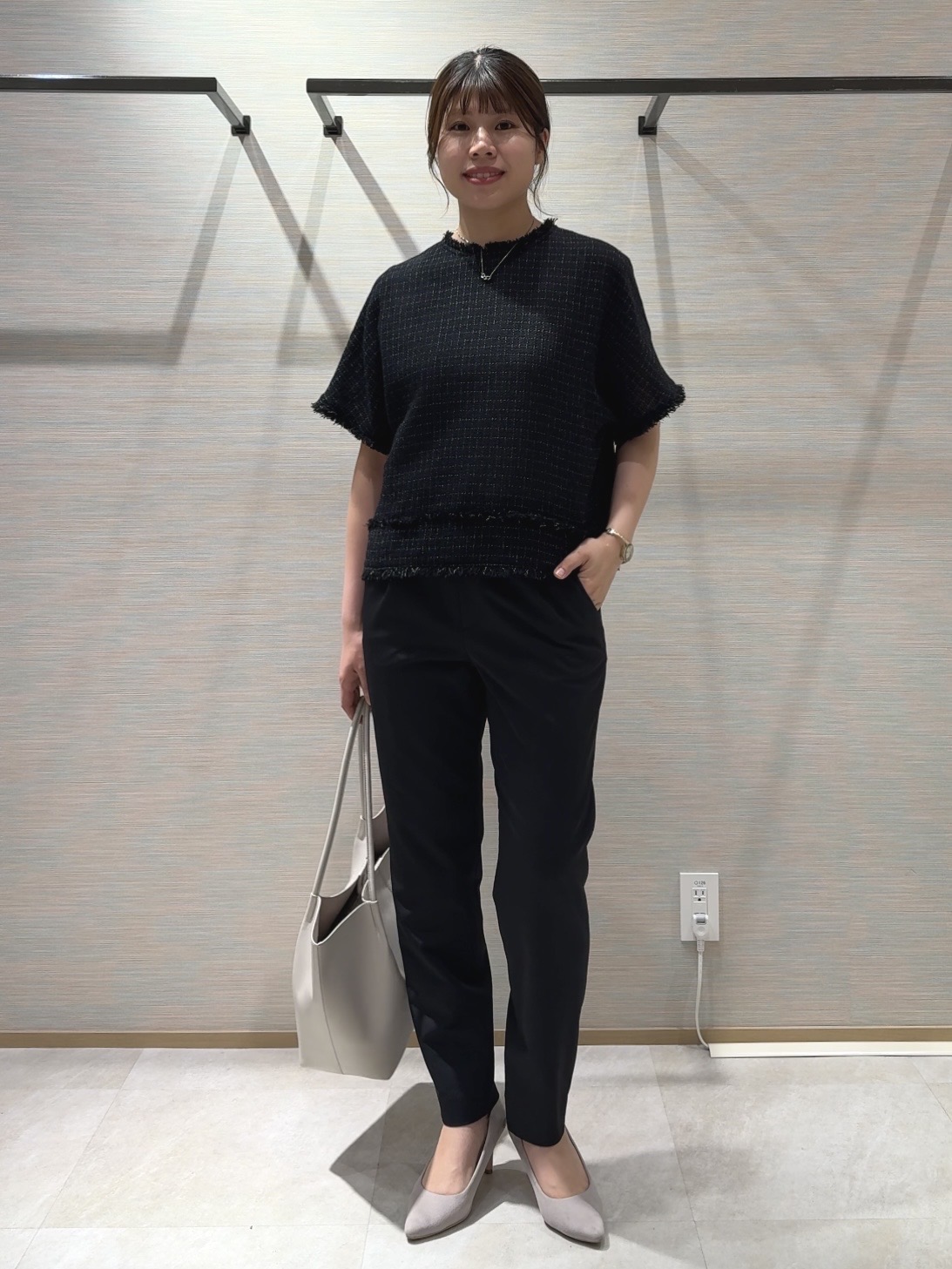 nanaさんの「UNTITLED｜◆ファンシーツイードブラウス」を使ったコーディネート