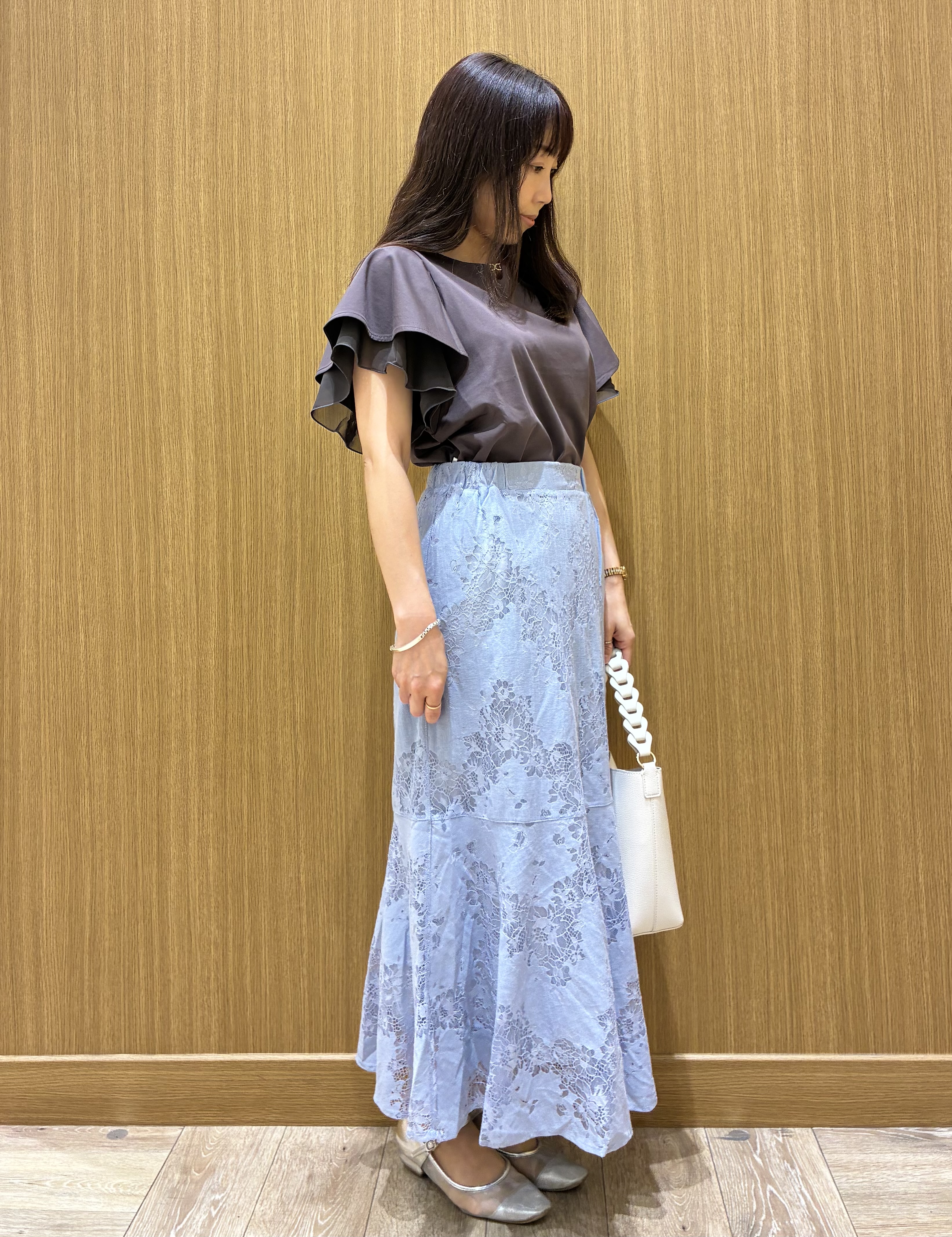 tomoさんの「OPAQUE.CLIP｜【接触冷感／UVケア】シフォンフリルドッキングトップス《洗濯機OK》」を使ったコーディネート