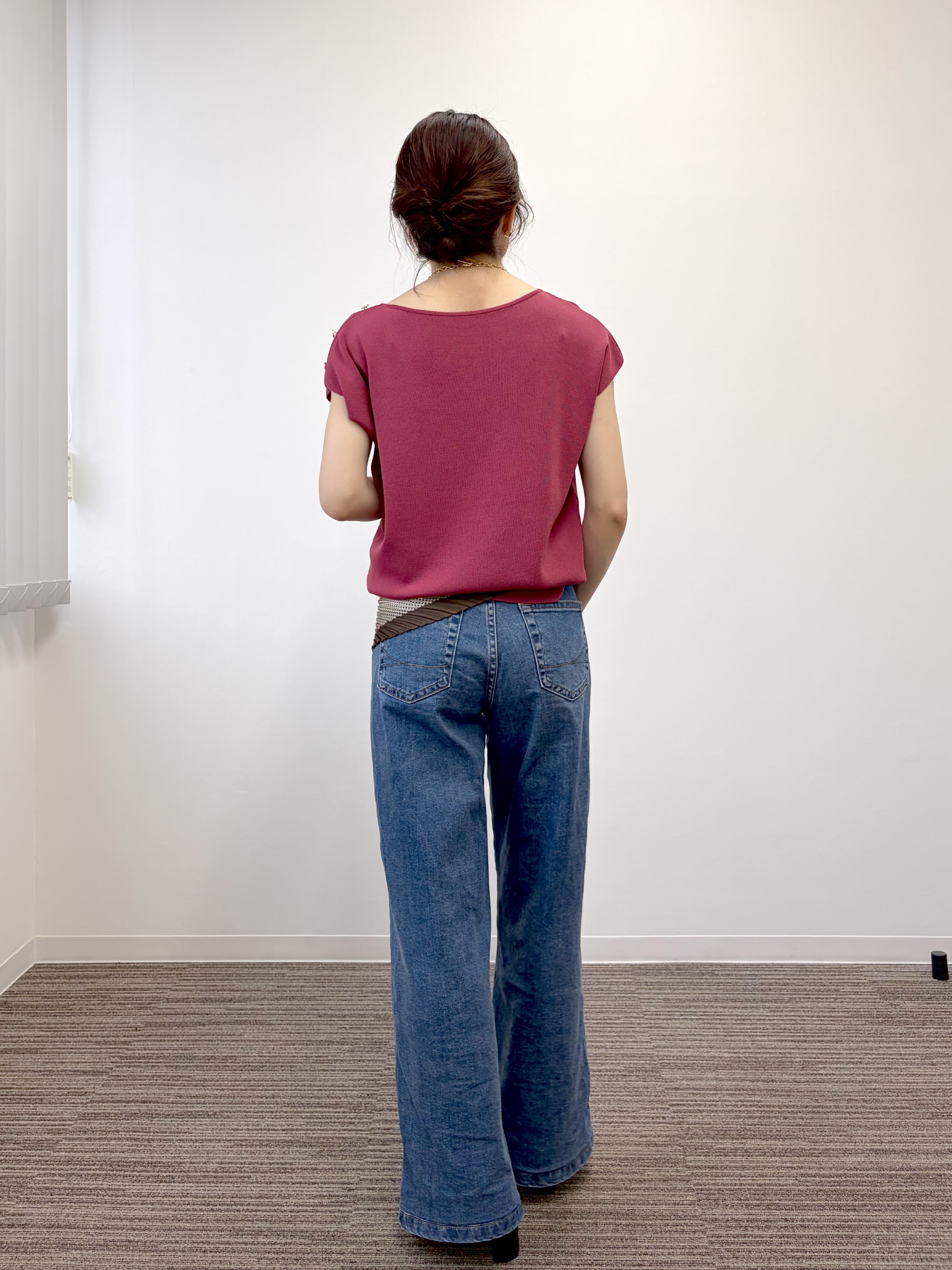 saoriさんの「【冷感・WEB限定カラー】ボタン付きフレンチスリーブニット」を使ったコーディネート