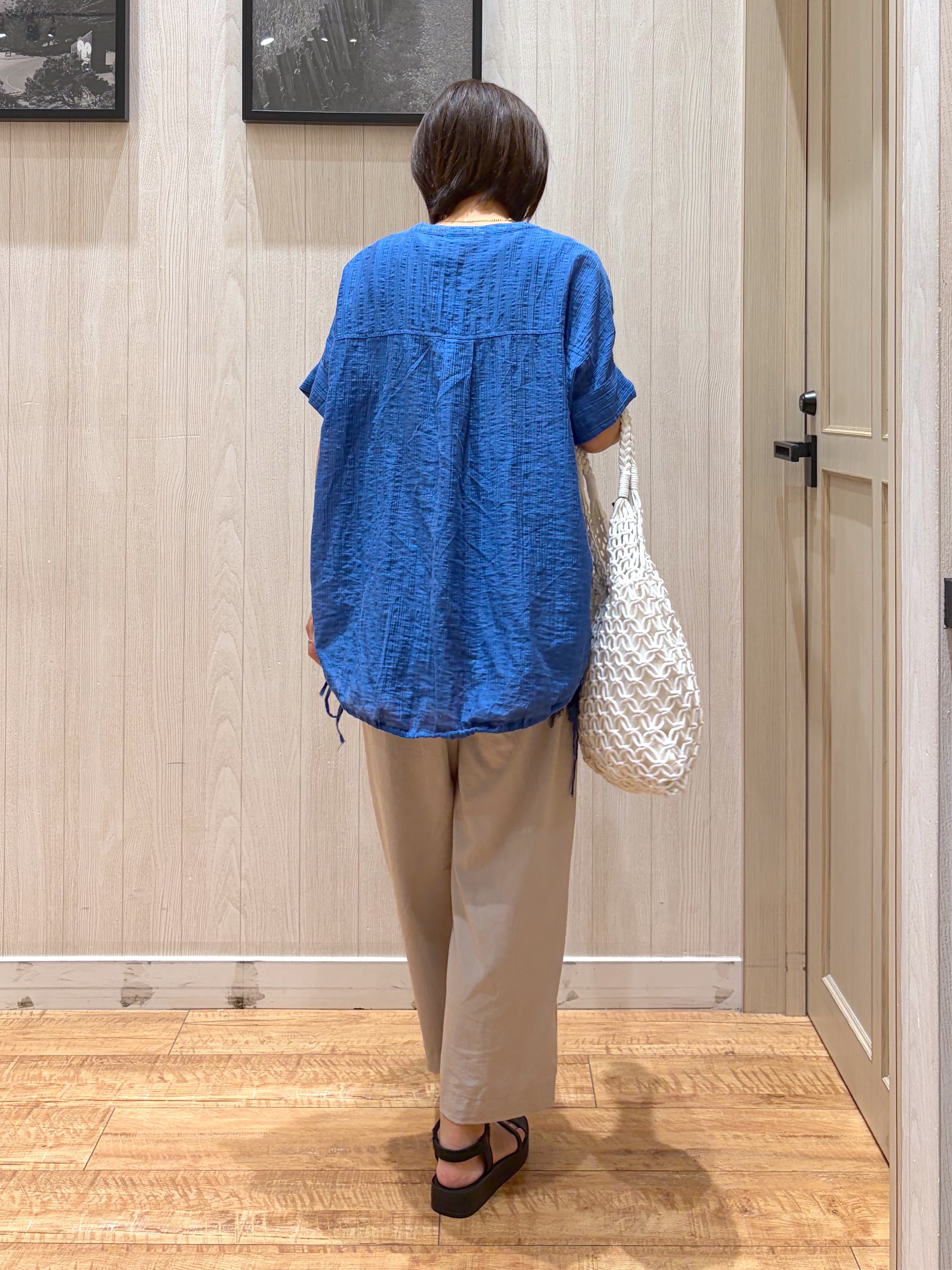 shirayuuuさんの「SHOO･LA･RUE｜【高レビュー/体型カバー】インせず着られる スキッパー裾リボンブラウス」を使ったコーディネート