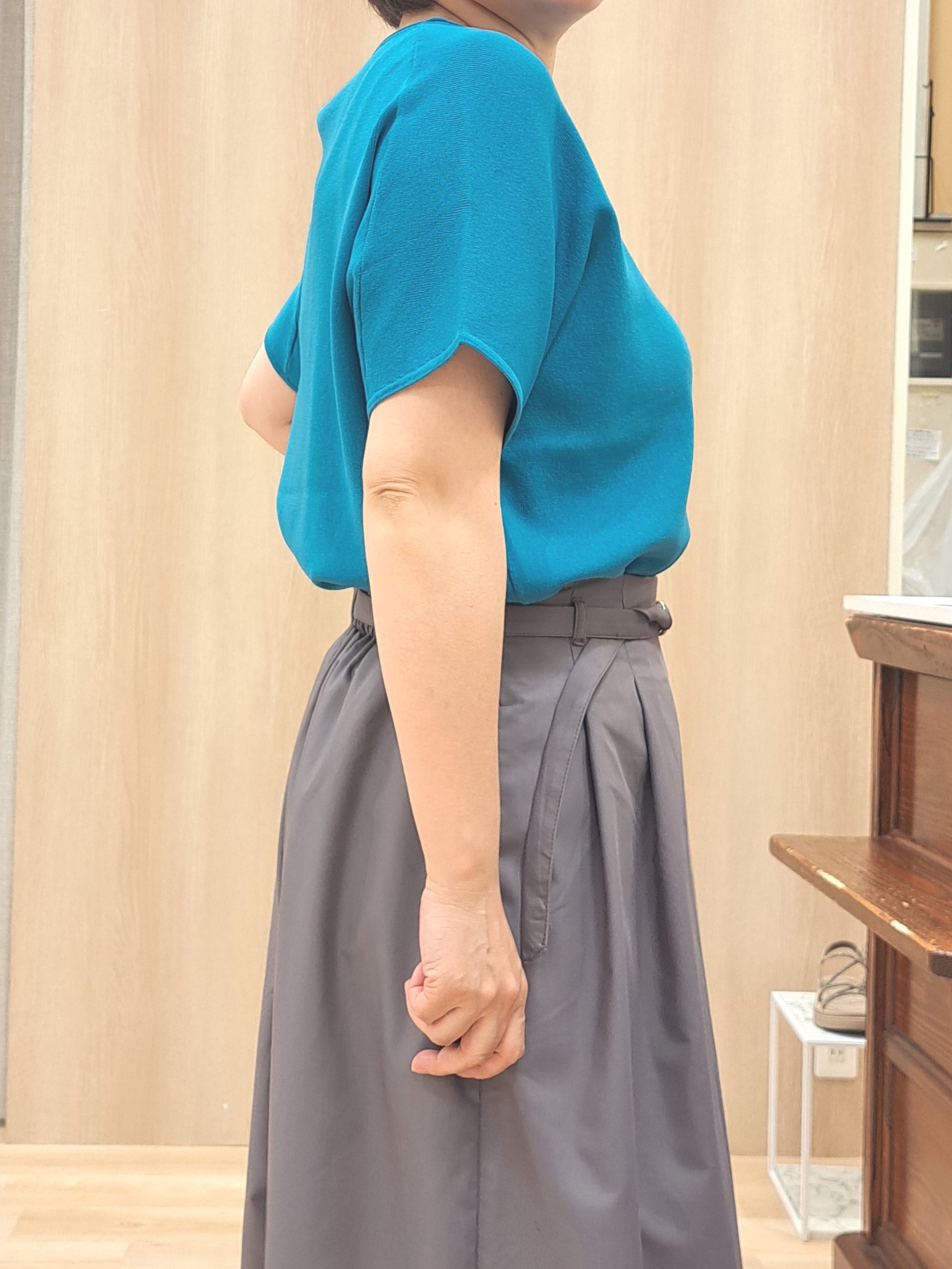 ふるさんの「grove｜【シリーズ累計36万枚！名品ニット】やわらかドライタッチ ドルマンニット」を使ったコーディネート