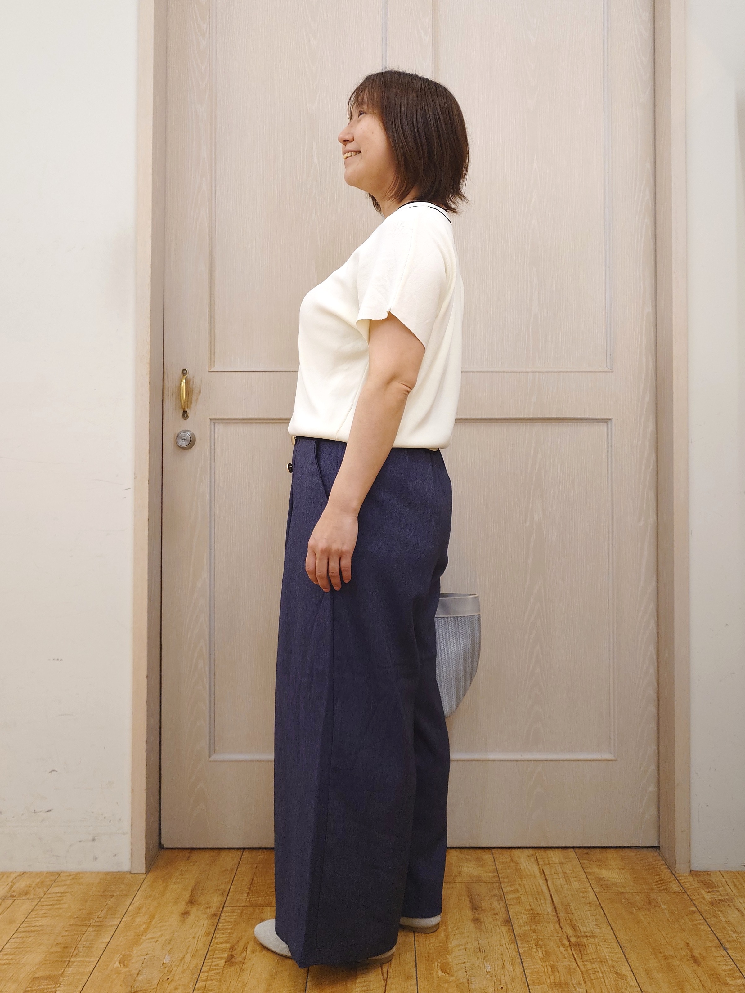 とろろさんの「SHOO･LA･RUE｜【高レビュー/毎日洗える/UV】二の腕も隠せる 配色ボウタイニット」を使ったコーディネート