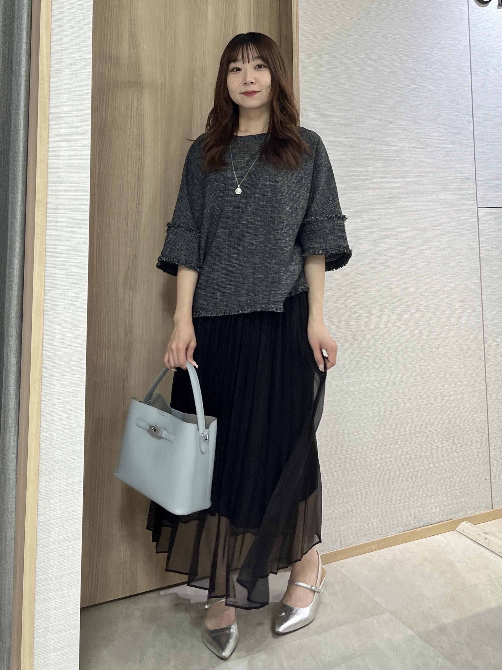 KAHOさんの「UNTITLED｜◆ドライミックスツィードブラウス」を使ったコーディネート