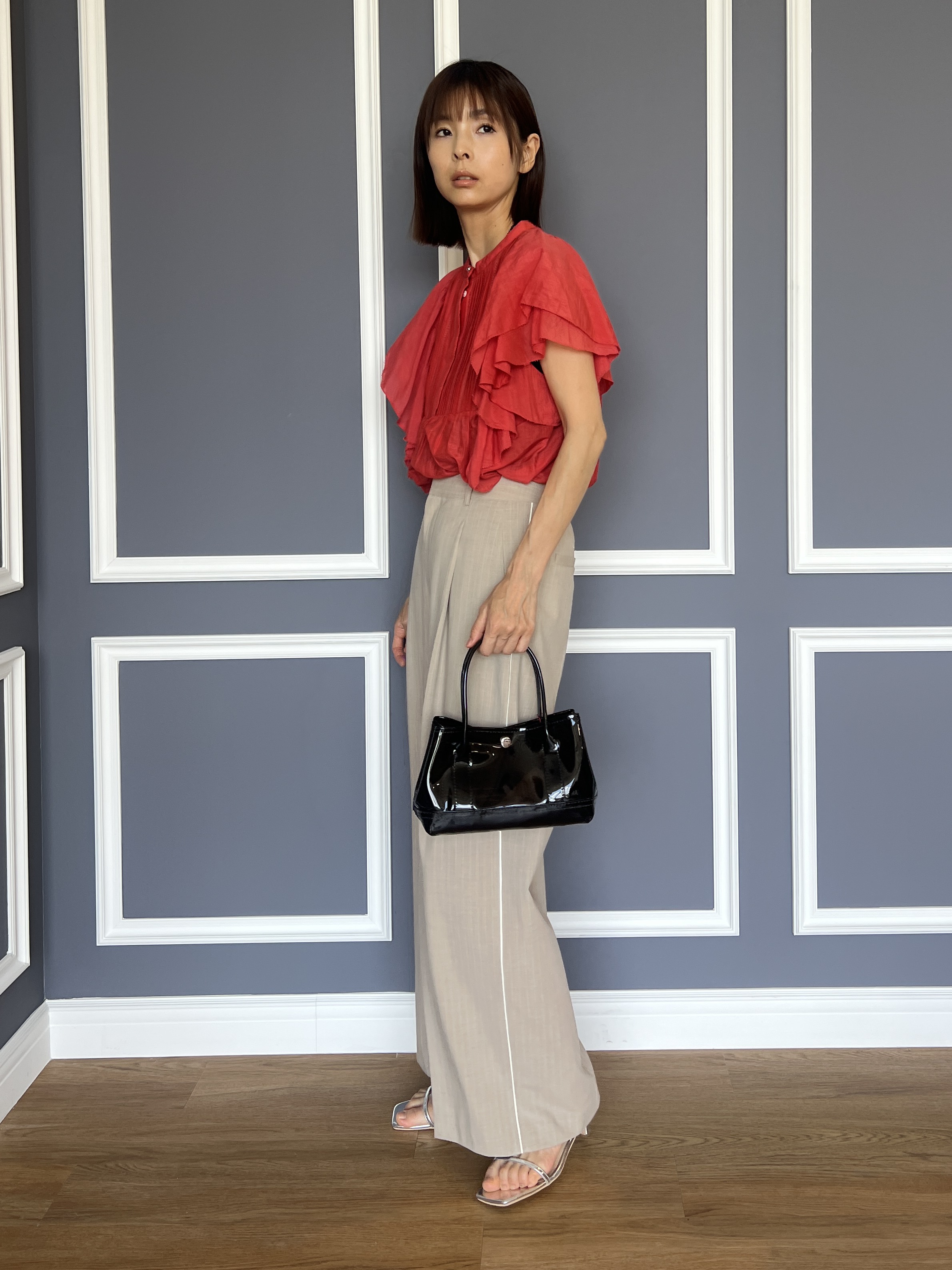 misaさんの「DRESSTERIOR｜コットンシルク ラッフルスリーブ ブラウス」を使ったコーディネート