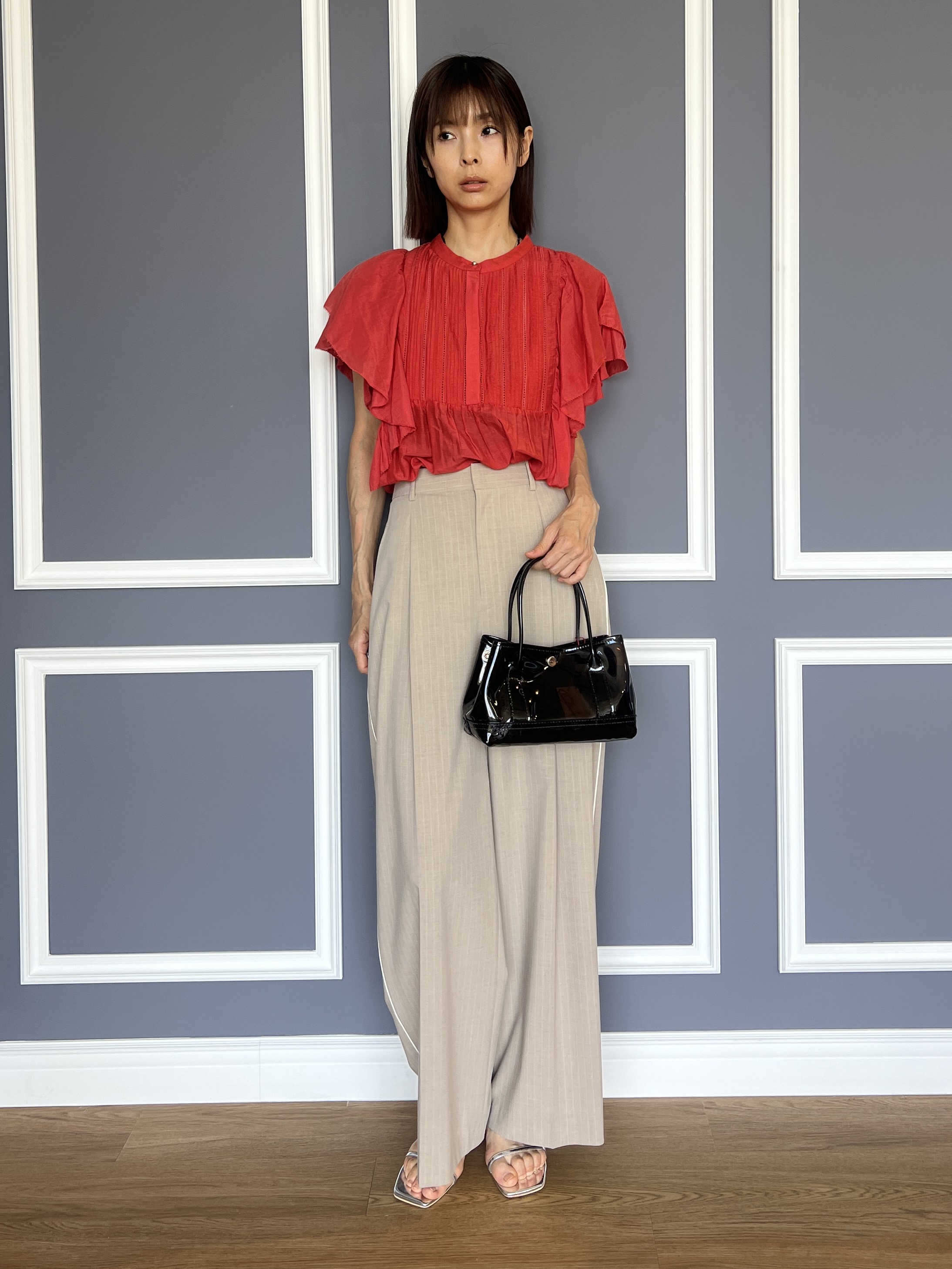 misaさんの「DRESSTERIOR｜コットンシルク ラッフルスリーブ ブラウス」を使ったコーディネート