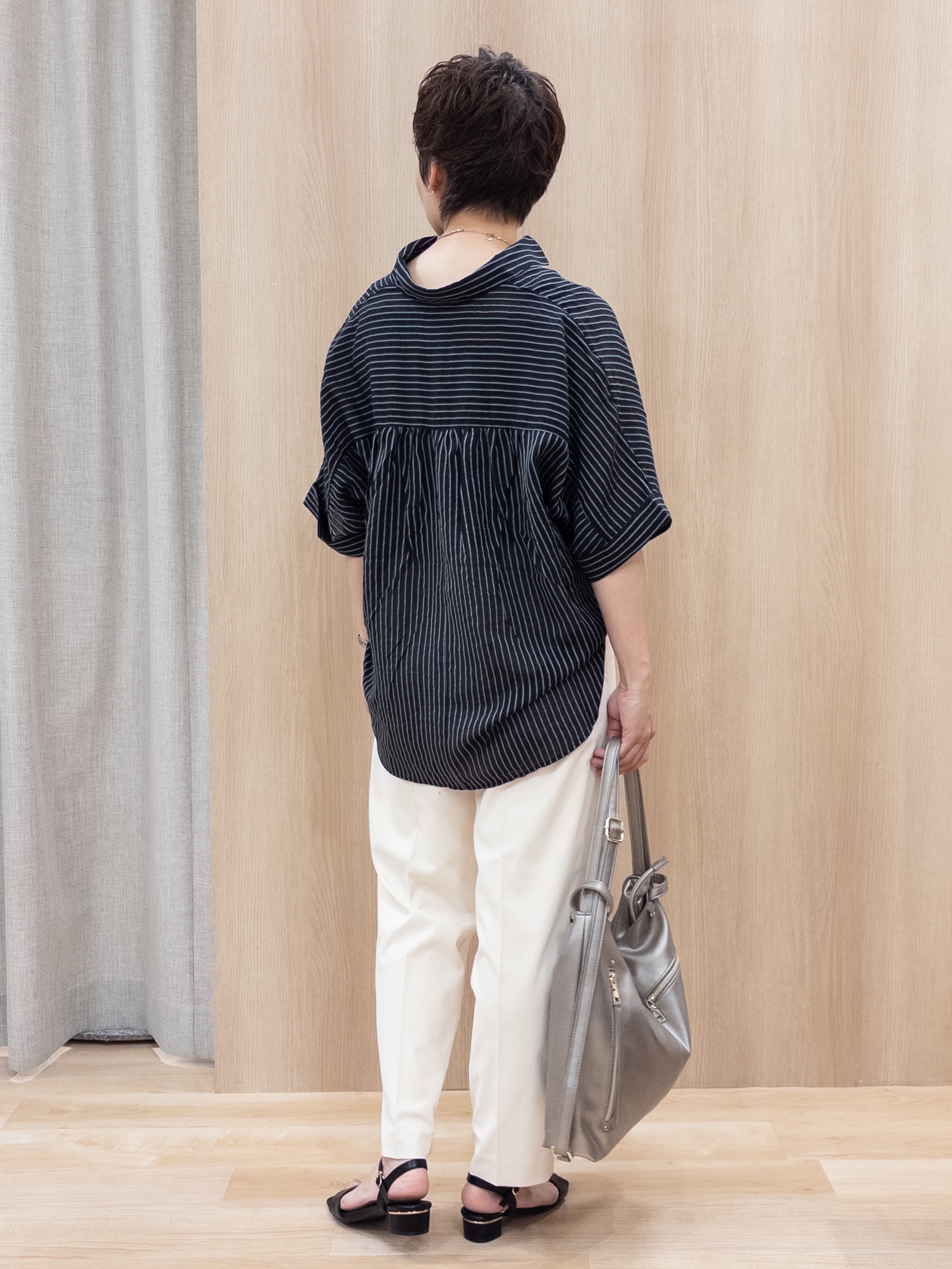 シュウコさんの「grove｜【洗濯機◎・体型カバー】ON/OFF使える、シアースキッパーシャツ」を使ったコーディネート