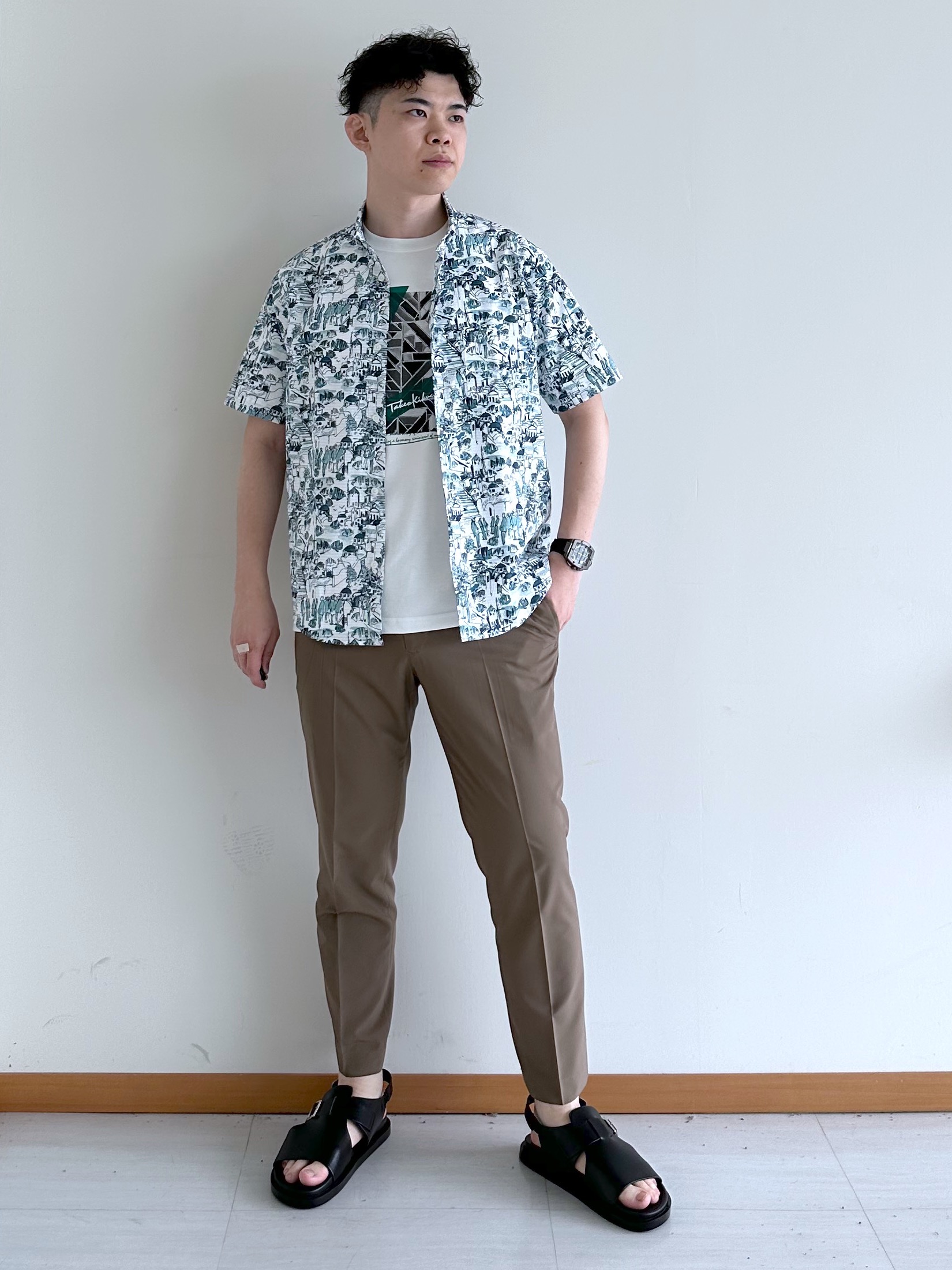 イッシーさんの「TAKEO KIKUCHI｜【日本製】DotAir（R）リゾートプリント半袖シャツ」を使ったコーディネート