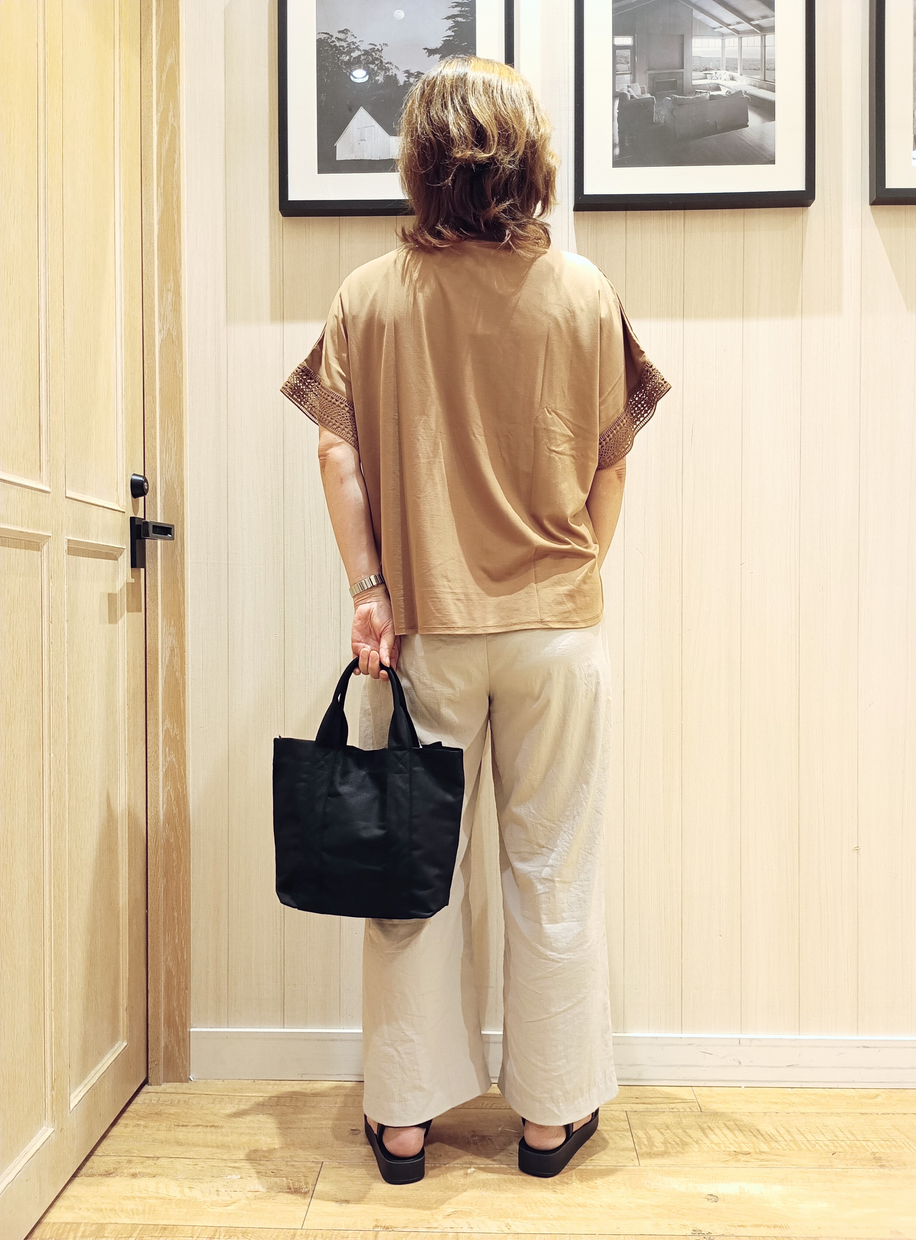 S☆mama さんの「SHOO･LA･RUE｜【UV/洗濯機可/体型カバー】ヒップ周りが隠せる お袖レースTシャツ」を使ったコーディネート