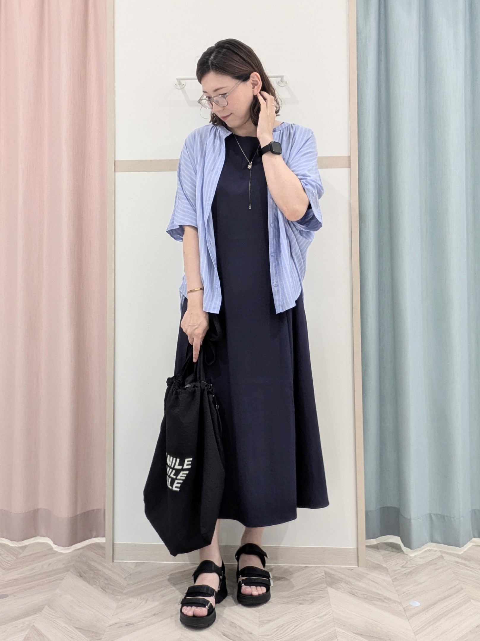miyuさんの「SHOO･LA･RUE｜【洗濯機可/体型カバー】二の腕隠れる ゆるっとドルマンバンドカラーシャツ」を使ったコーディネート