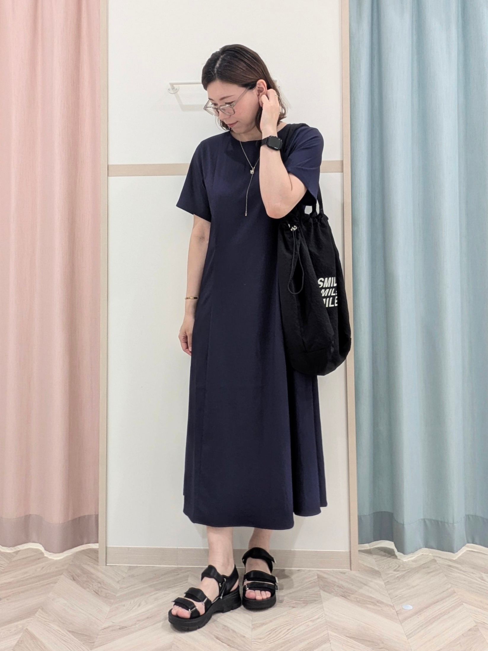 miyuさんの「SHOO･LA･RUE｜【洗濯機可/体型カバー】二の腕隠れる ゆるっとドルマンバンドカラーシャツ」を使ったコーディネート