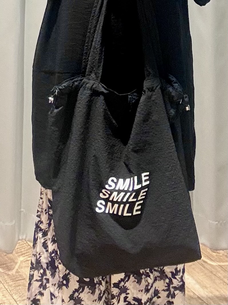 yuさんの「SHOO･LA･RUE｜【S-LL/洗濯後しわになりにくい】ゆるっと体型カバー 7分袖コクーンチュニック」を使ったコーディネート