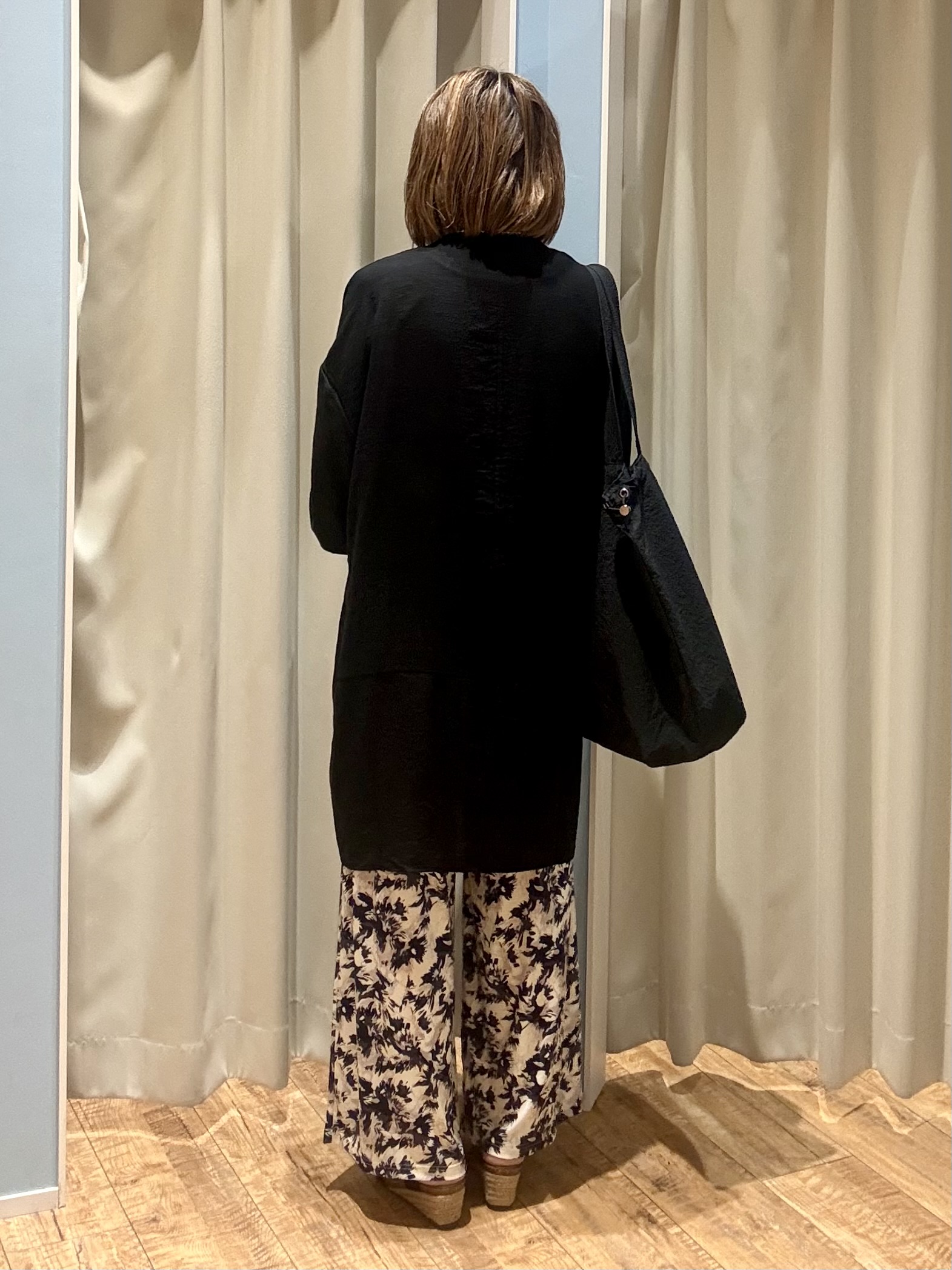 yuさんの「SHOO･LA･RUE｜【S-LL/洗濯後しわになりにくい】ゆるっと体型カバー 7分袖コクーンチュニック」を使ったコーディネート