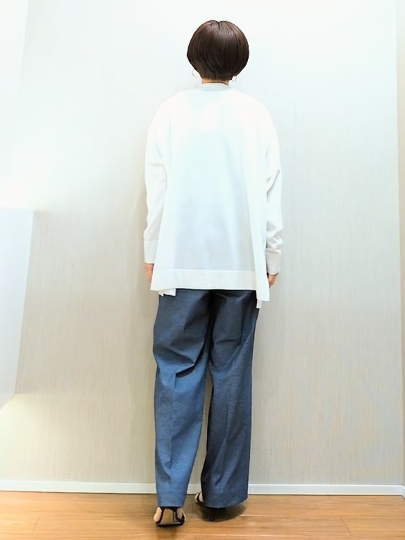 ミズタさんの「UNTITLED｜コットンリネンカーディガン」を使ったコーディネート