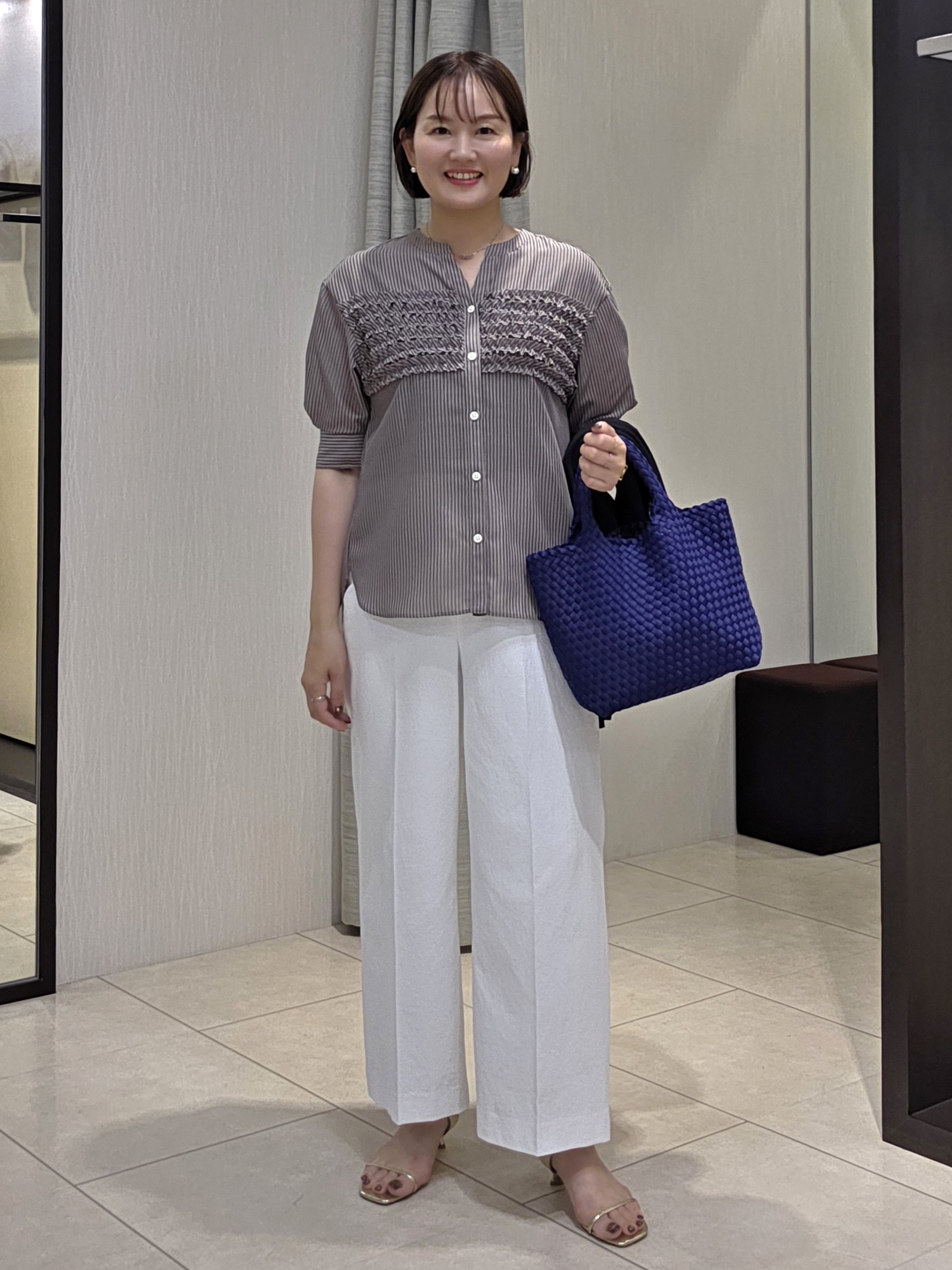 naokoさんの「UNTITLED｜【接触冷感/通気性/洗える】フロントフリルブラウス」を使ったコーディネート