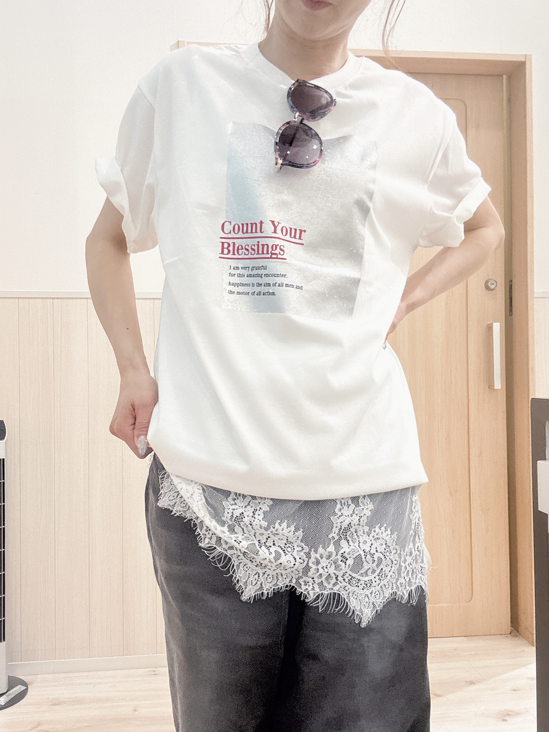 モカさんの「SHOO･LA･RUE｜【S-LL/洗濯機可】選べる4柄　デイリー使いにぴったりな 大人の頼れるTシャツ」を使ったコーディネート