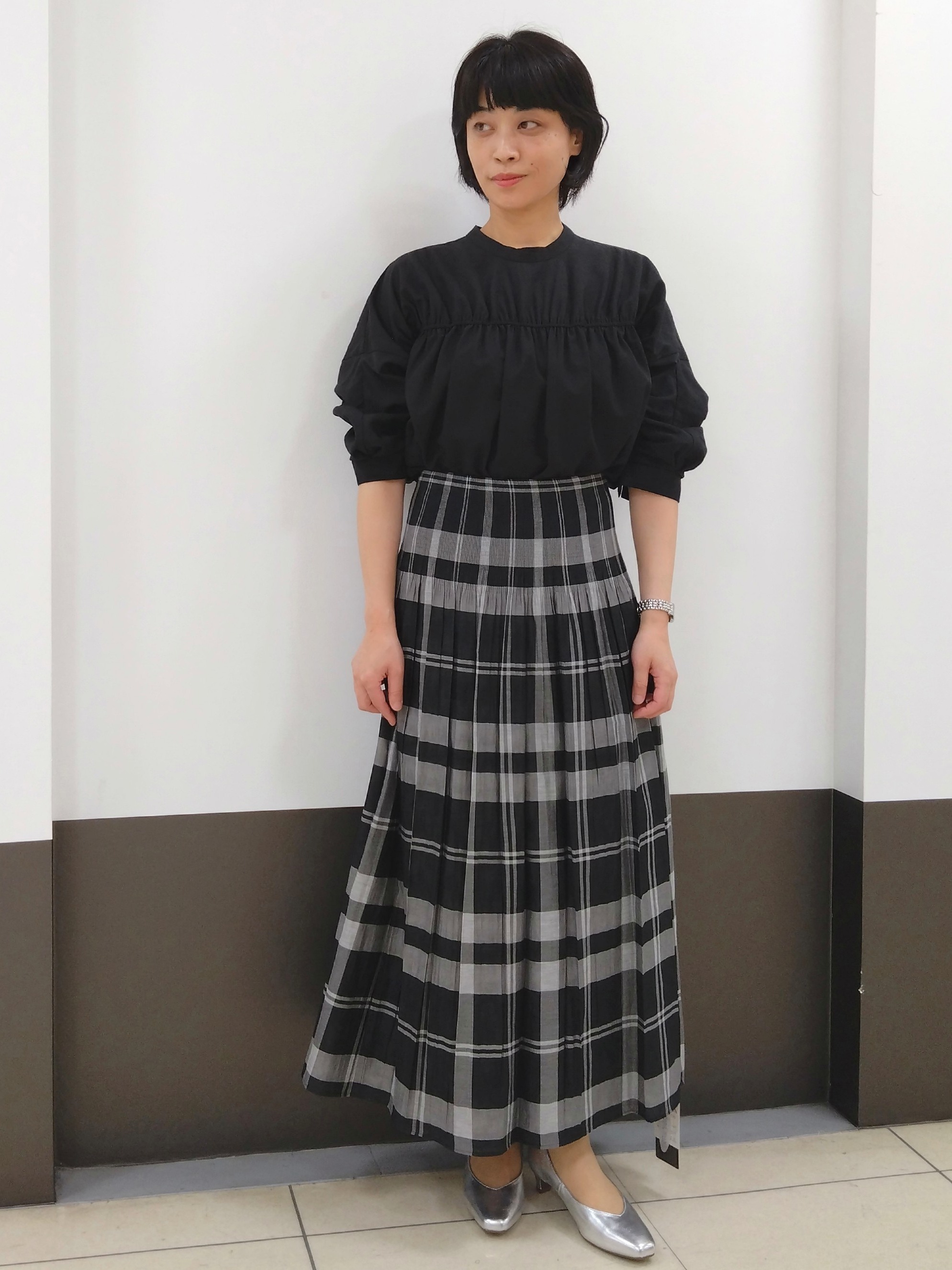 GMさんの「Reflect｜【手洗い可】プチハイネック ギャザーブラウス」を使ったコーディネート
