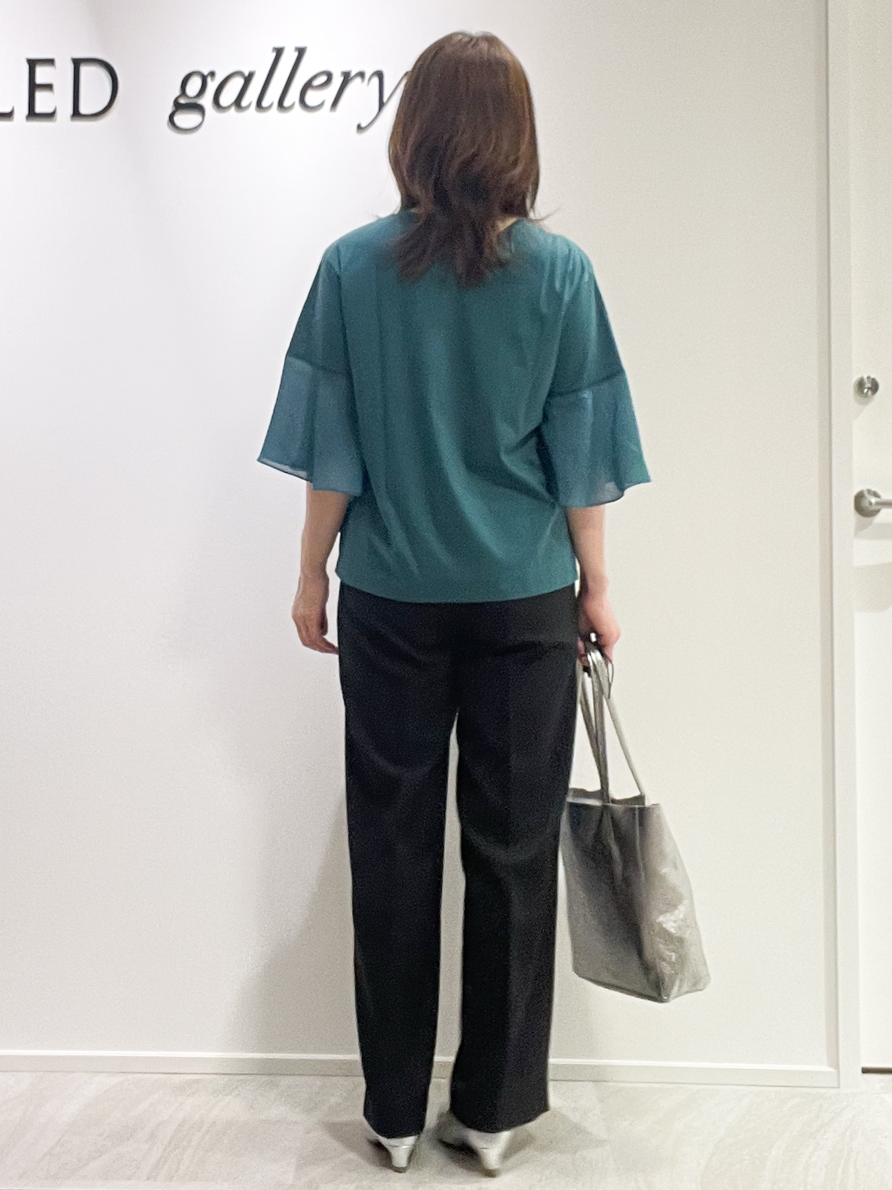 めいさんの「UNTITLED｜【洗える/華奢見え】袖シアープルオーバー」を使ったコーディネート