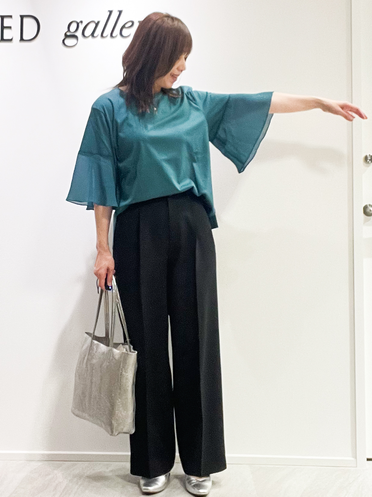 めいさんの「UNTITLED｜【洗える/華奢見え】袖シアープルオーバー」を使ったコーディネート
