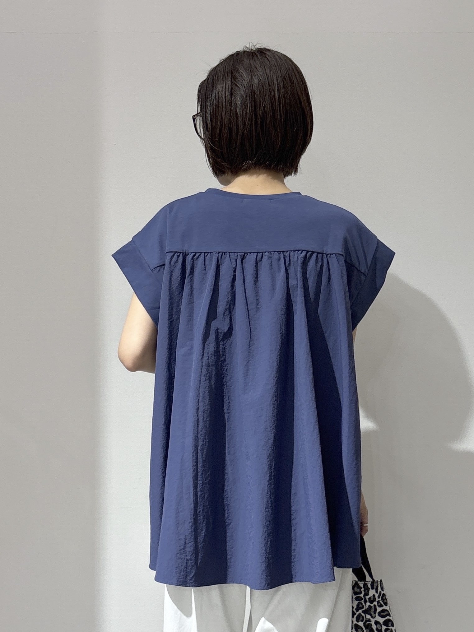 NAKAさんの「OPAQUE.CLIP｜【接触冷感】バックフレアドッキングカットソー《洗濯機OK》」を使ったコーディネート