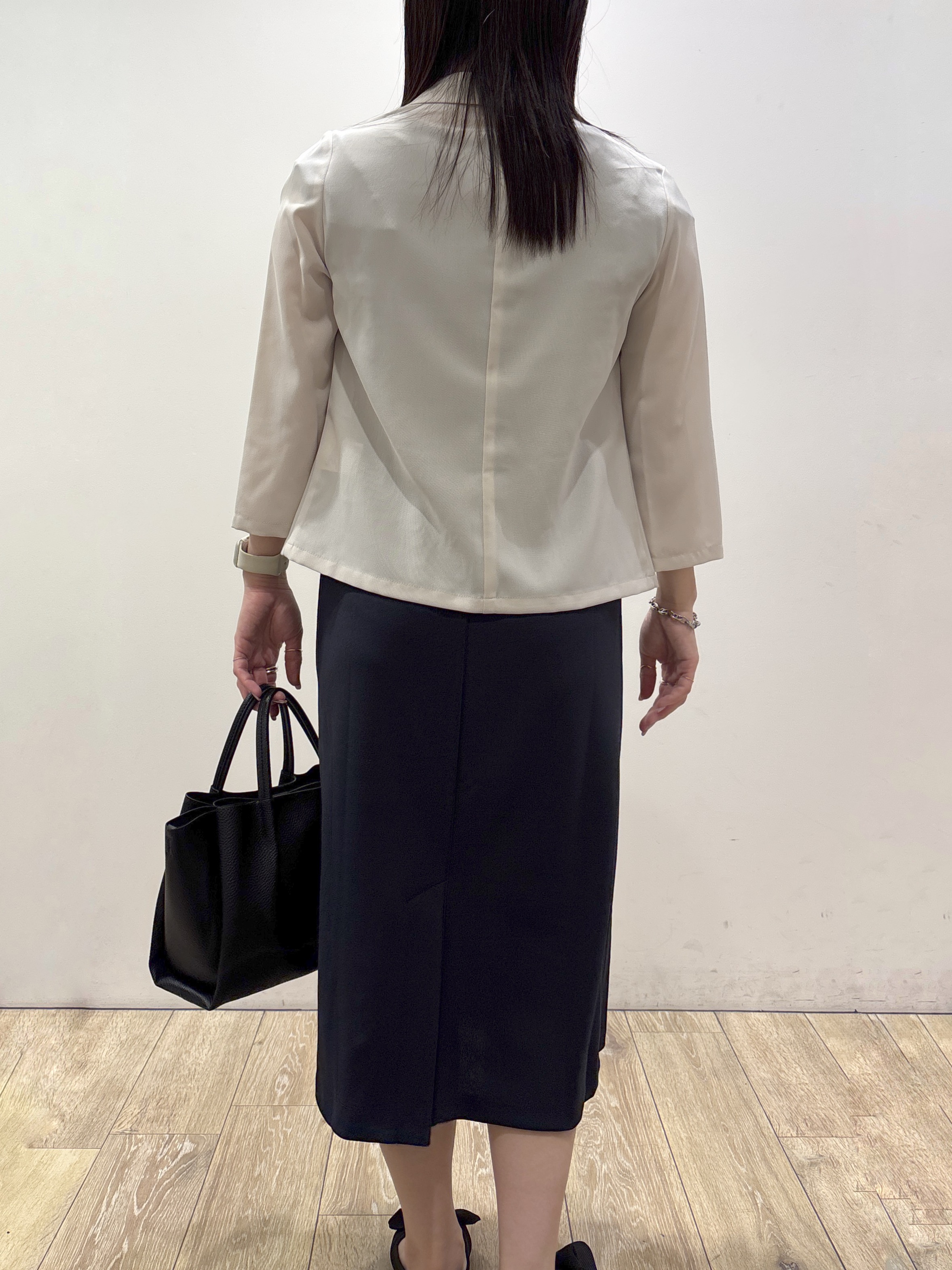 mameさんの「index｜【接触冷感／防シワ】ひんやり7分袖テーラードジャケット《洗濯機OK》」を使ったコーディネート