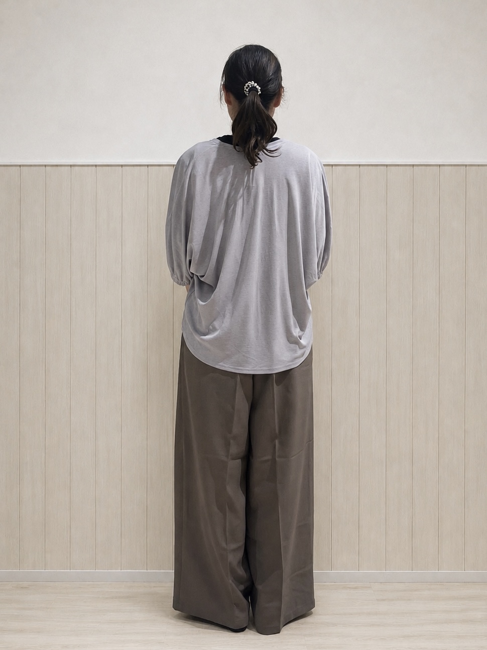 まつみさんの「SHOO･LA･RUE｜【UV/体型カバー】冷房や朝晩の冷え込み対策にも さらとろ5分袖カーディガン」を使ったコーディネート