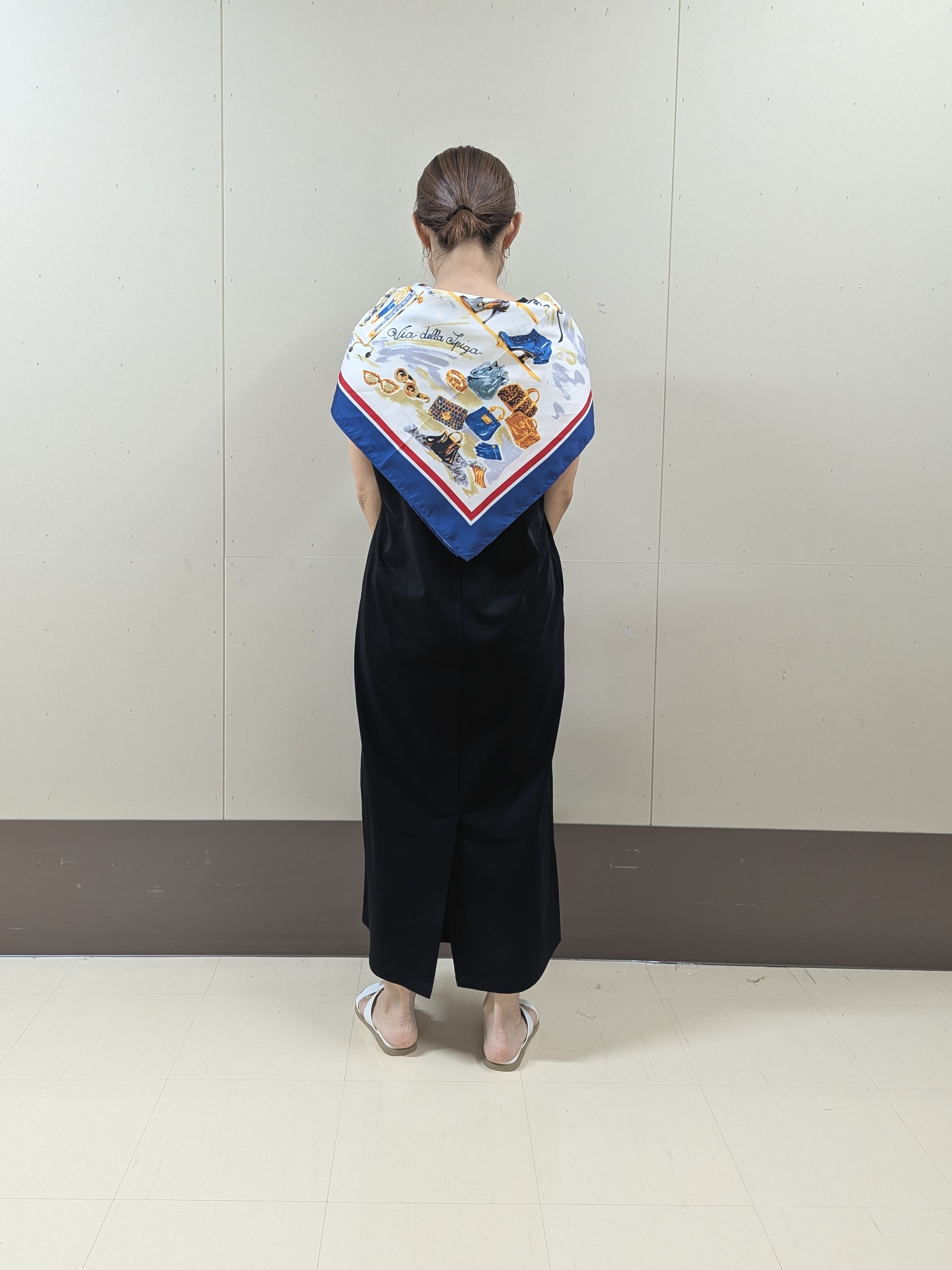 sachiさんの「UNTITLED｜トルソープリントスカーフ」を使ったコーディネート