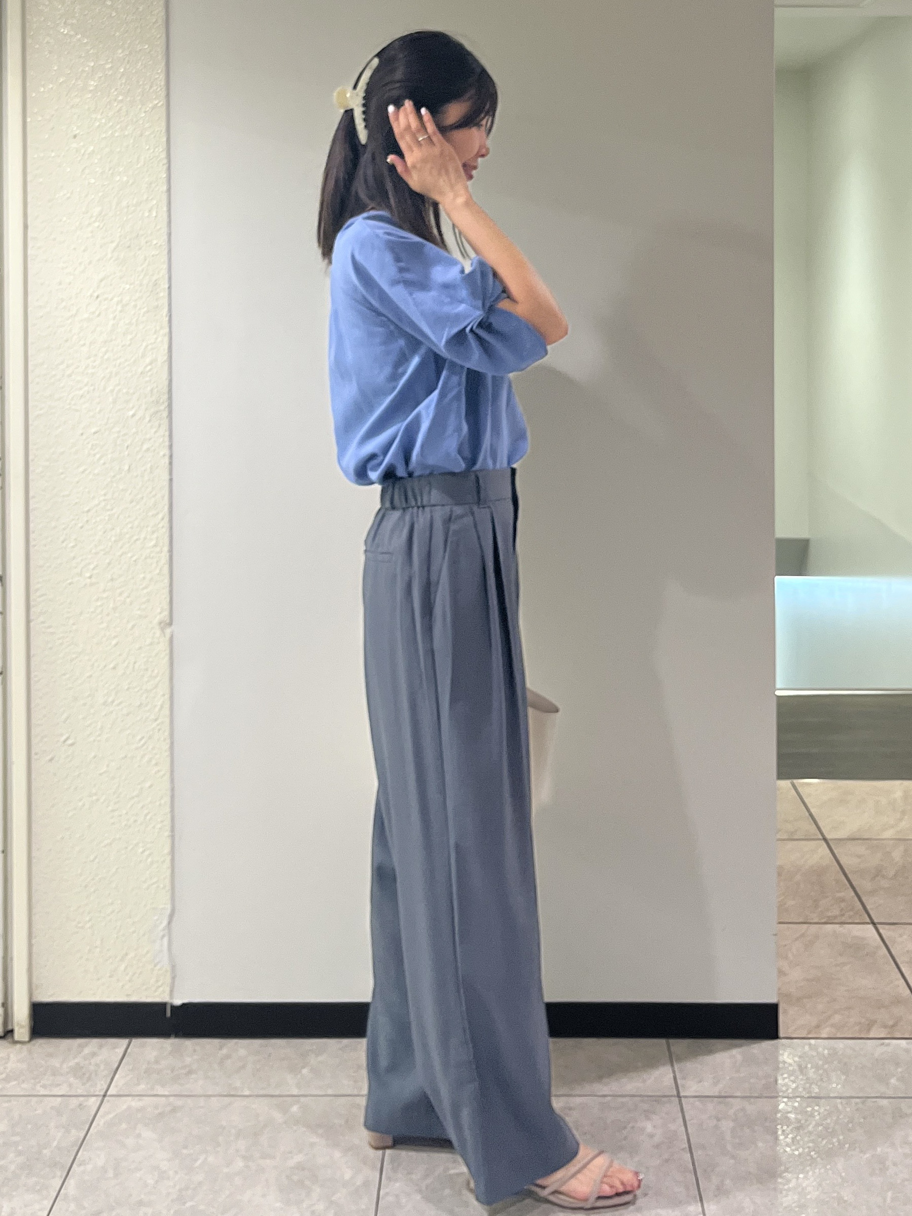 ゆか☆さんの「OPAQUE.CLIP｜【接触冷感／吸水速乾】リネンライク タックスリーブブラウス《セットアップ対応／洗濯機OK》」を使ったコーディネート