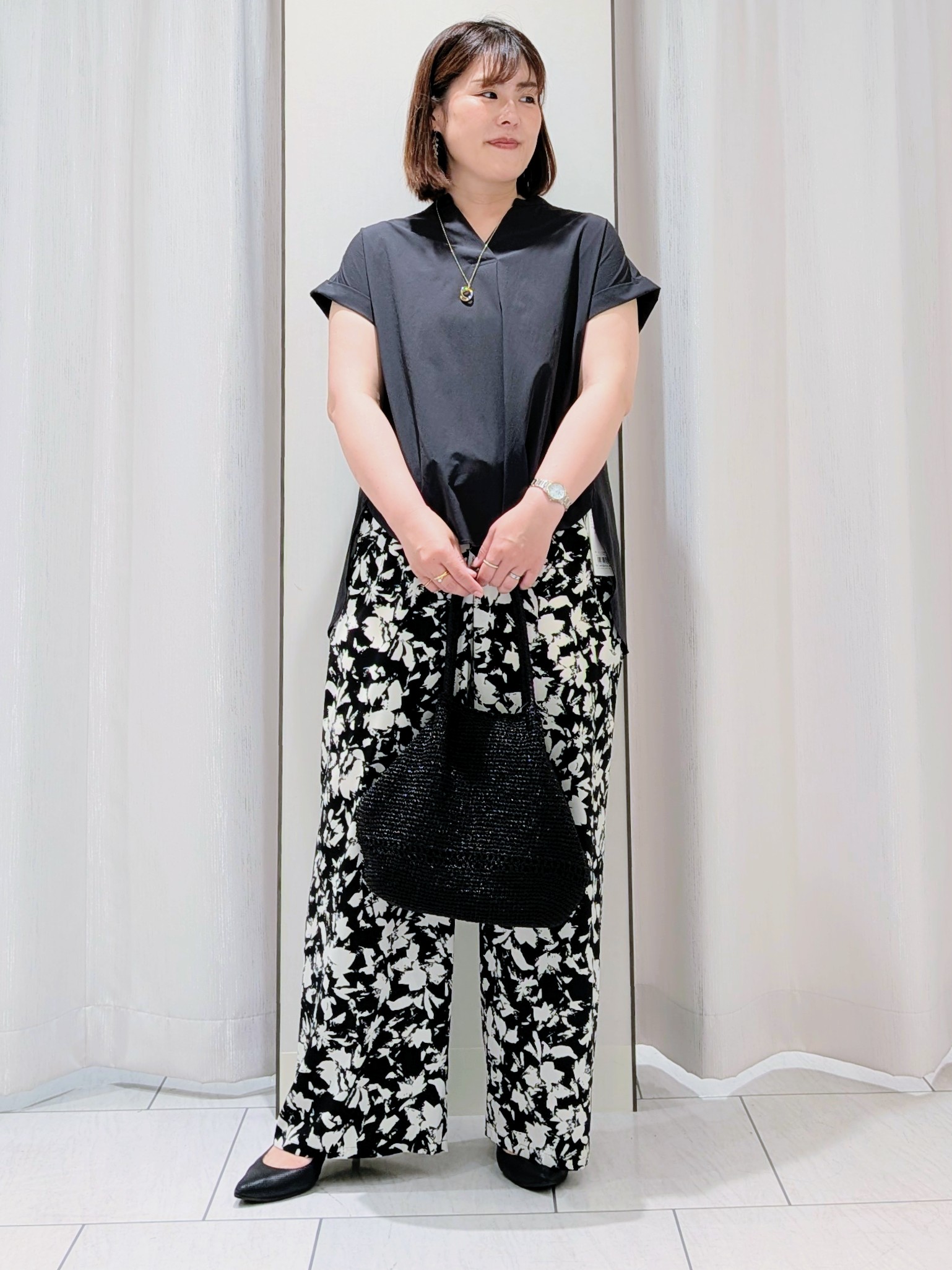 Onumaさんの「UNTITLED｜【吸水速乾/接触冷感】バックプリーツデザインブラウス」を使ったコーディネート