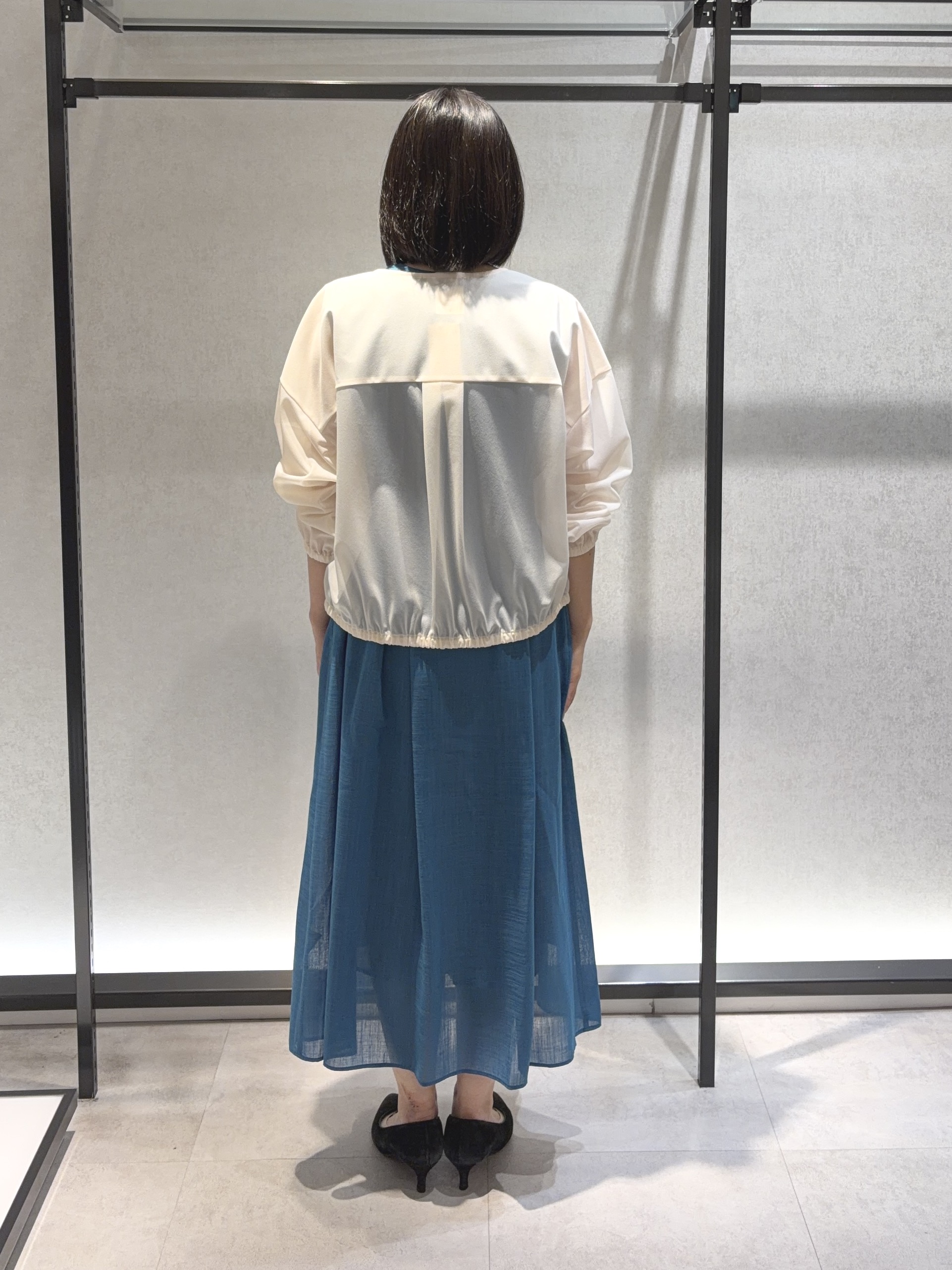 わたなべさんの「UNTITLED｜【秋羽織り/ジップ】トリコットシアーブラウス」を使ったコーディネート