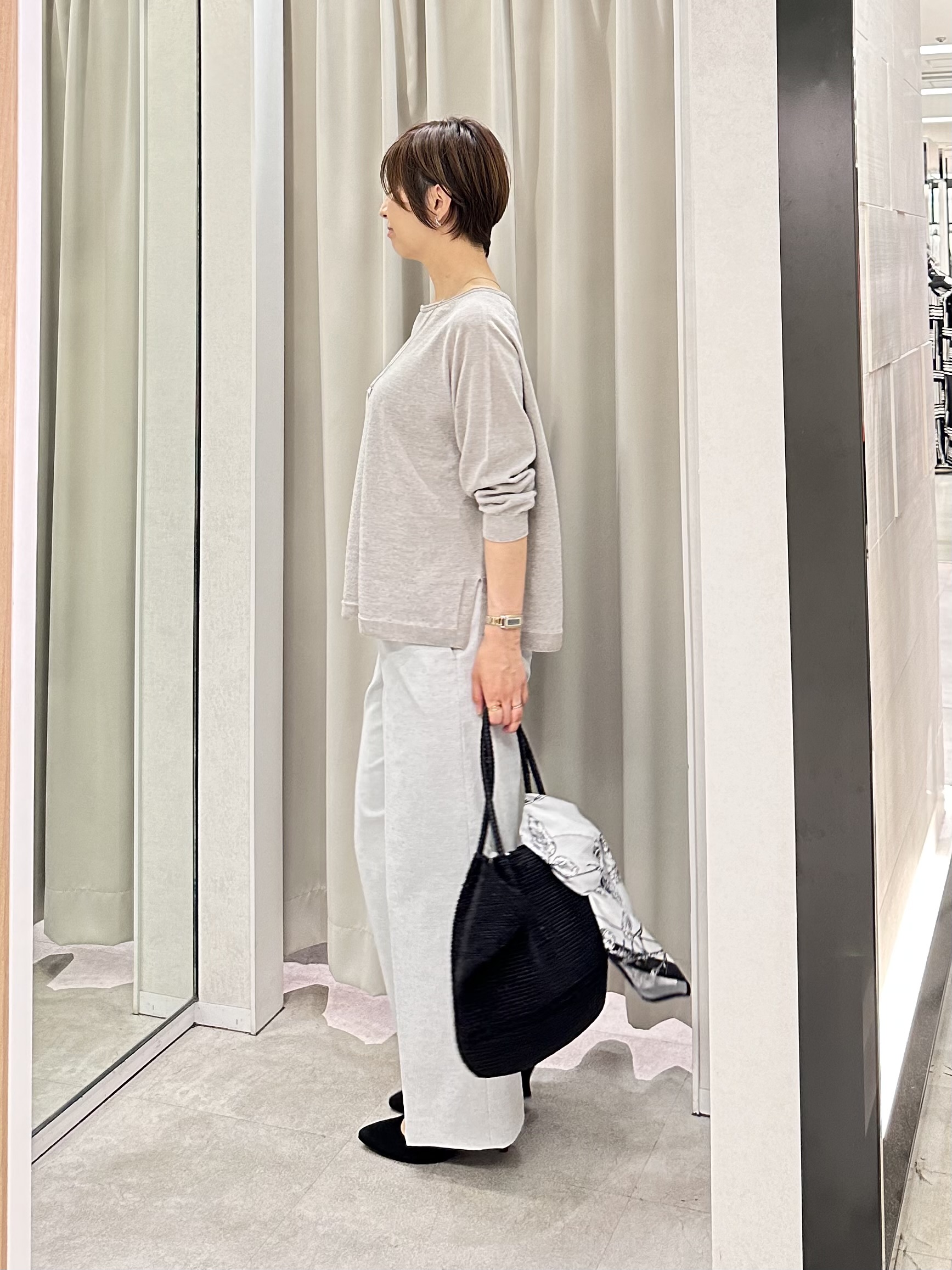 みなこさんの「UNTITLED｜【ゆったり/リラクシー】リネンボートネックプルオーバー」を使ったコーディネート