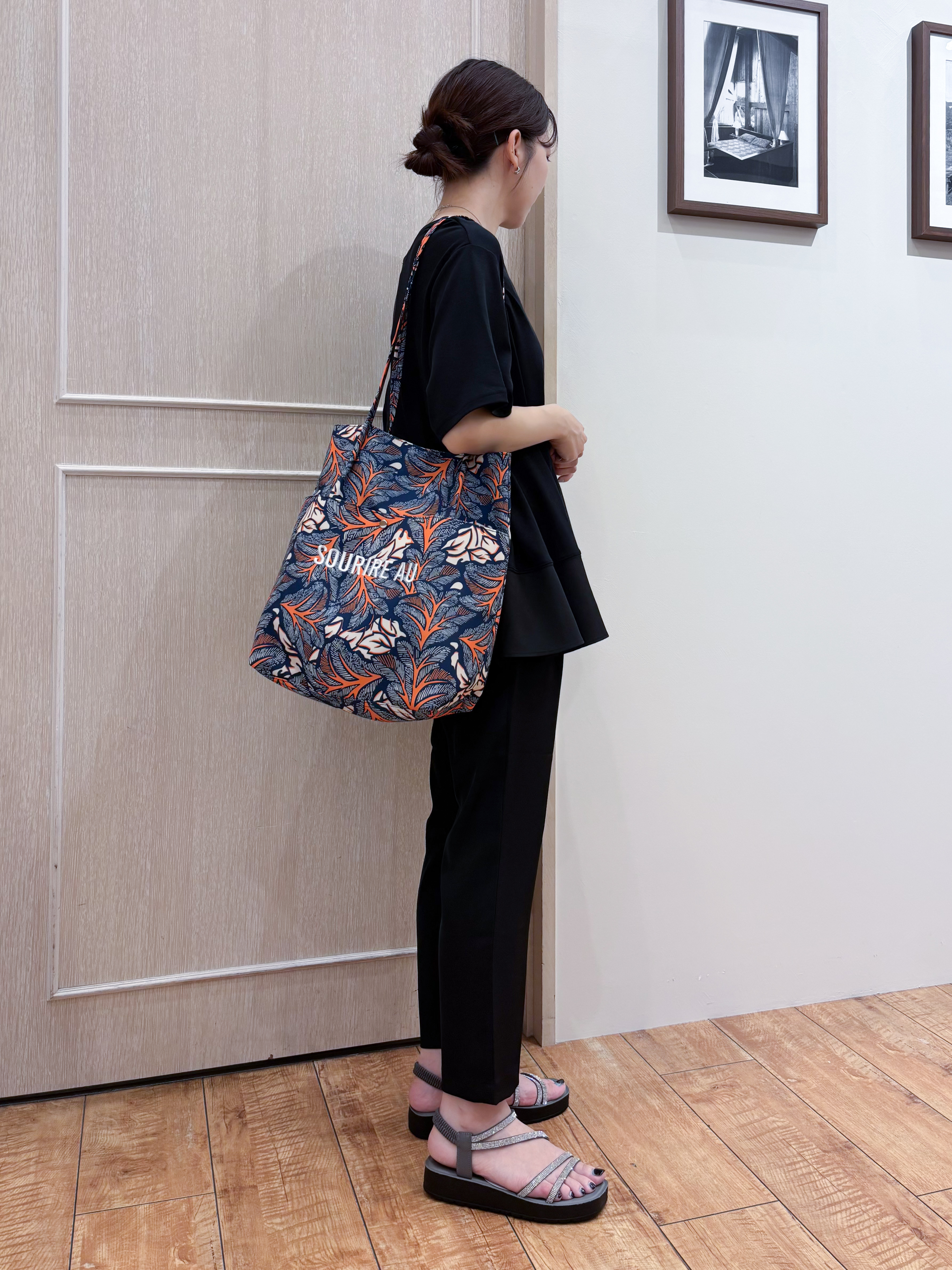 なみさんの「SHOO･LA･RUE｜【UV/抗菌防臭/洗濯機可】体型カバーも叶う 裾切り替えAライントップス」を使ったコーディネート
