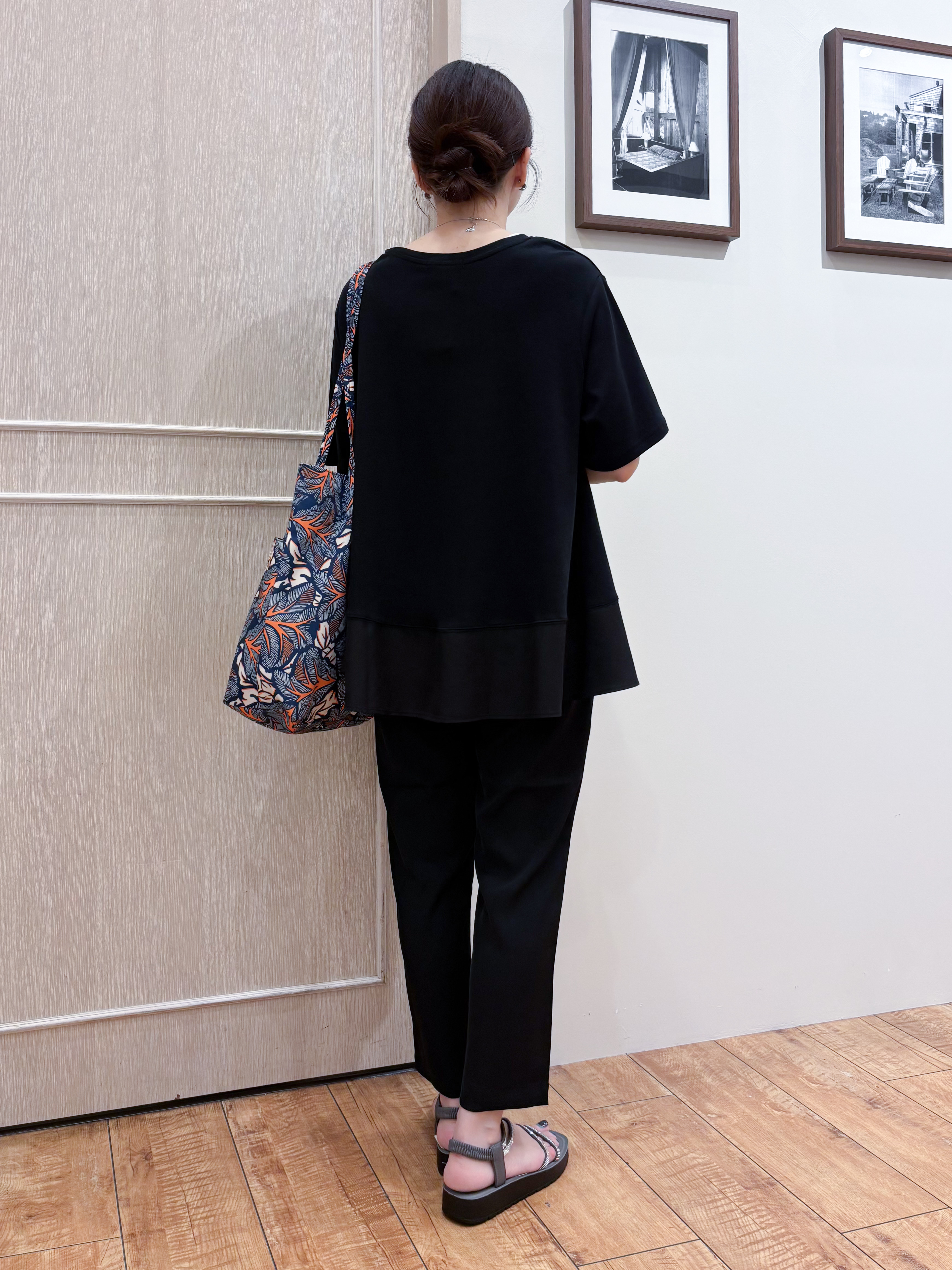 なみさんの「SHOO･LA･RUE｜【UV/抗菌防臭/洗濯機可】体型カバーも叶う 裾切り替えAライントップス」を使ったコーディネート