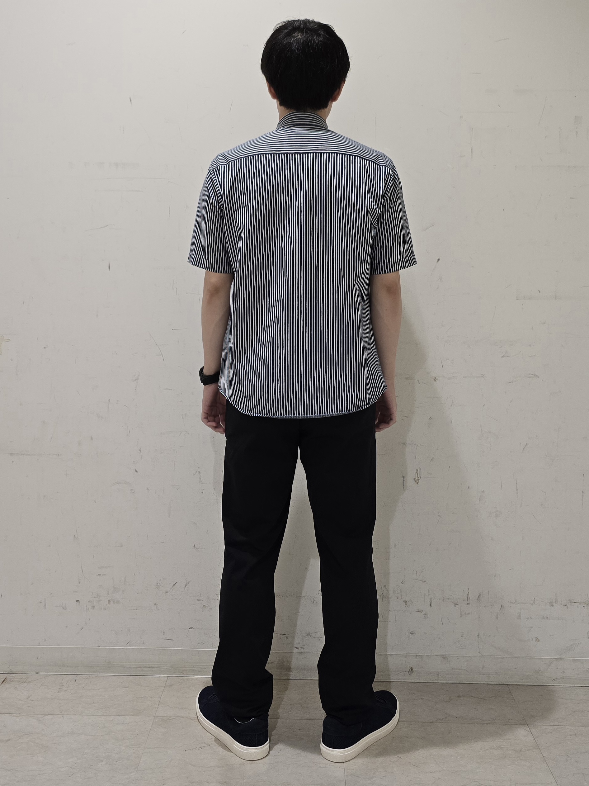 白木駆さんの「TAKEO KIKUCHI｜【360&deg;ストレッチ／軽量】None Of Stress ライト パンツ（セットアップ対応）」を使ったコーディネート