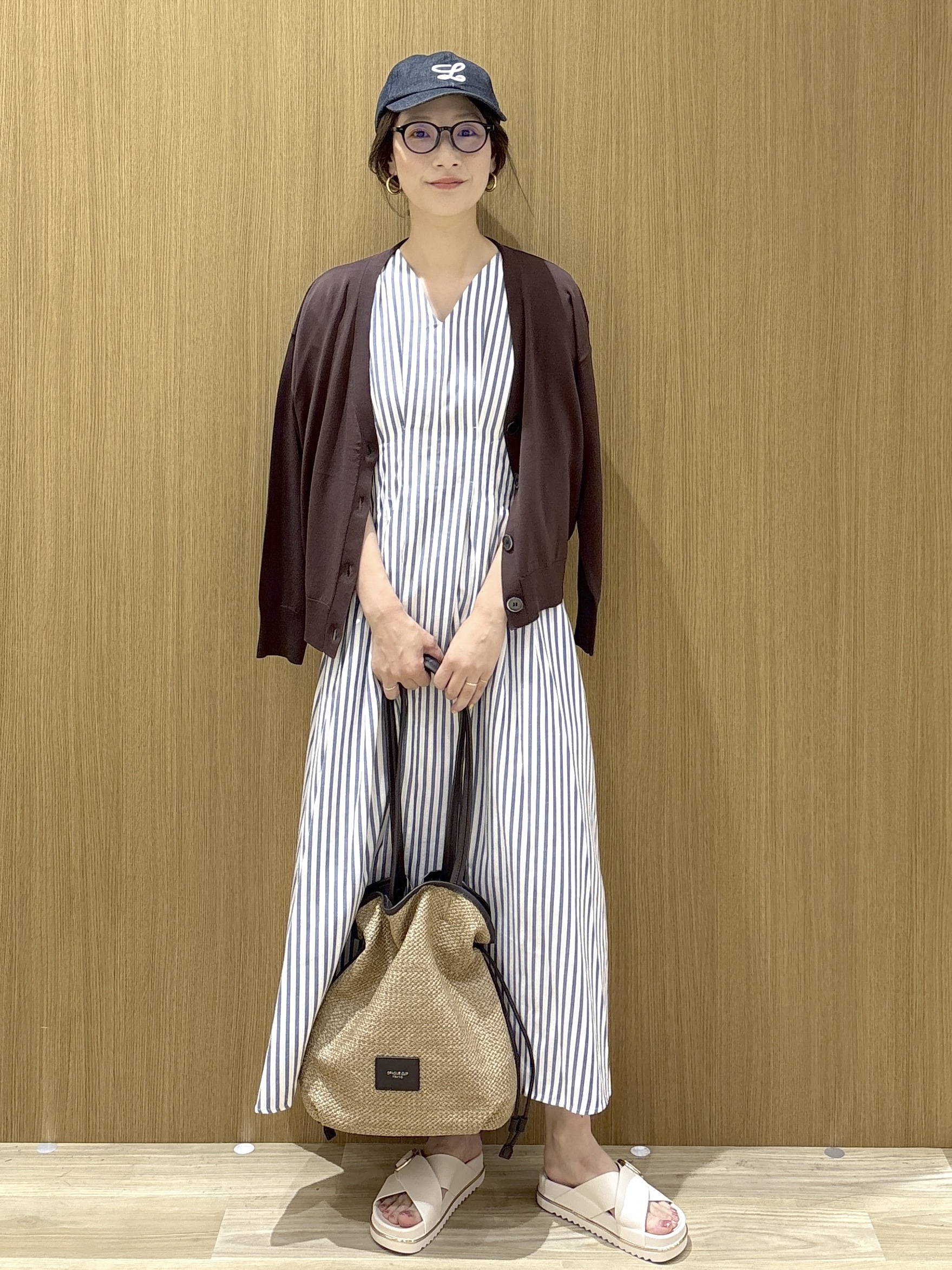 たけねぇさんの「OPAQUE.CLIP｜【UV／接触冷感】Vネックリラクシーニットカーディガン《洗濯機OK／抗ピル》」を使ったコーディネート