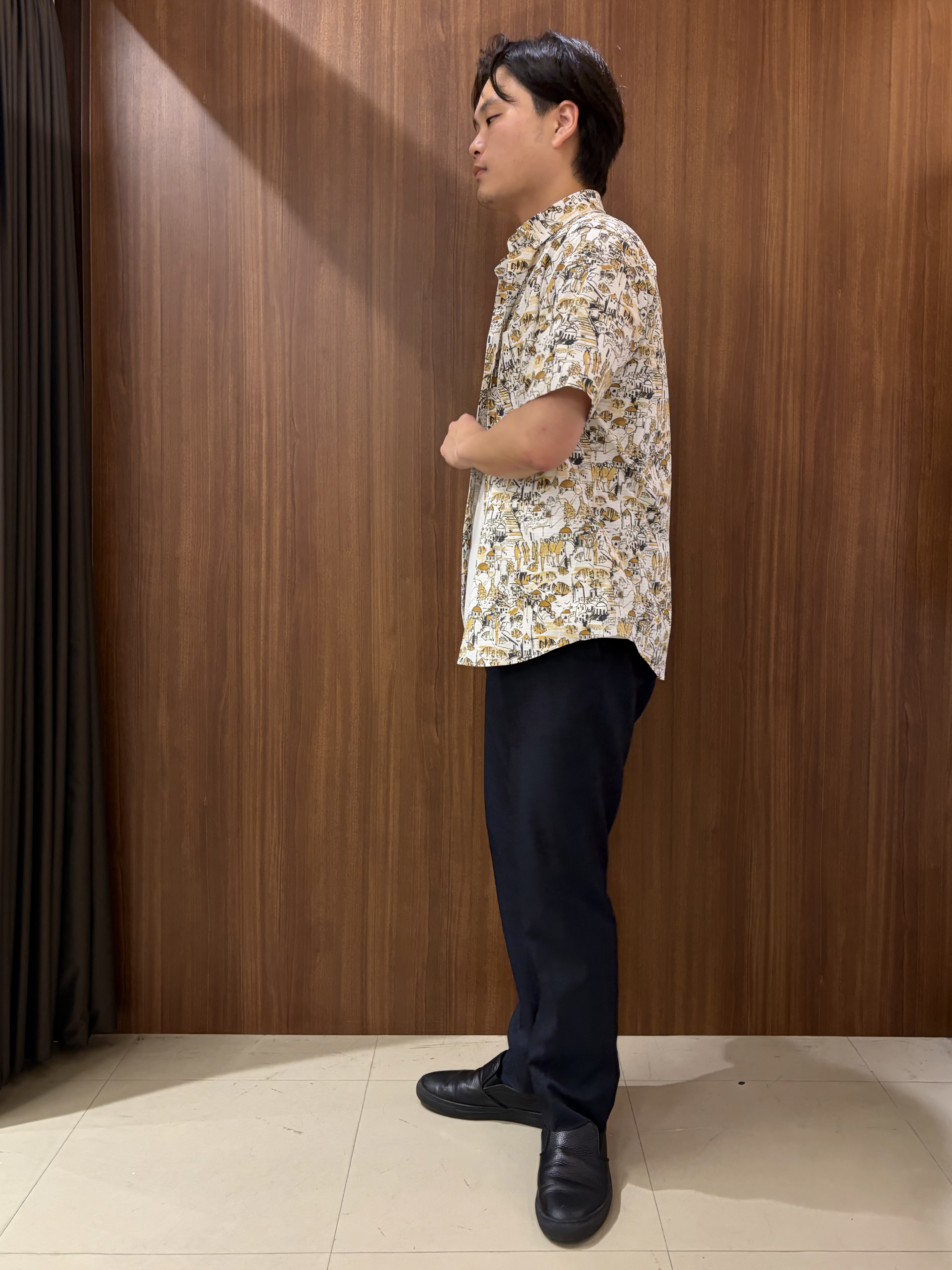 中村さんの「TAKEO KIKUCHI｜【日本製】DotAir（R）リゾートプリント半袖シャツ」を使ったコーディネート