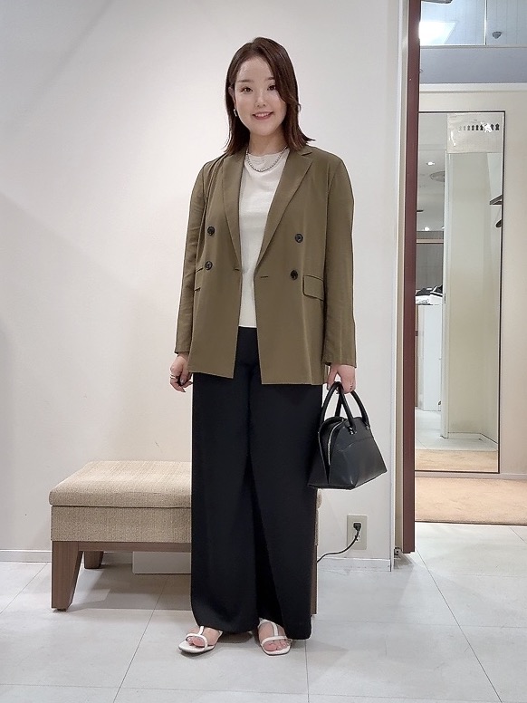 YUIさんの「UNTITLED｜◆【セットアップ可/接触冷感/通気性】ドライシアーダブルジャケット」を使ったコーディネート