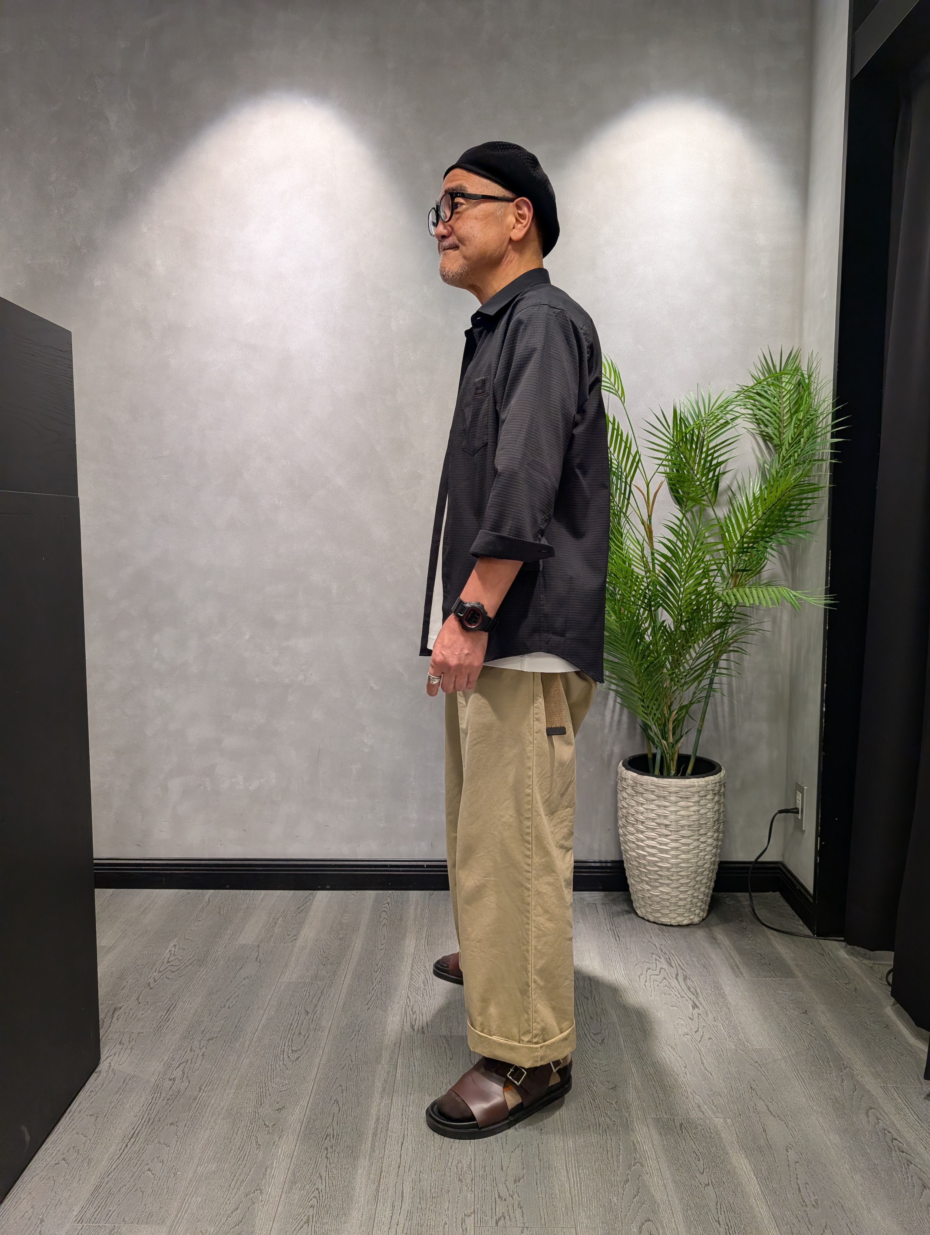 三谷義勝さんの「TAKEO KIKUCHI｜【日本製】DotAir（R）サッカー7分袖シャツ」を使ったコーディネート