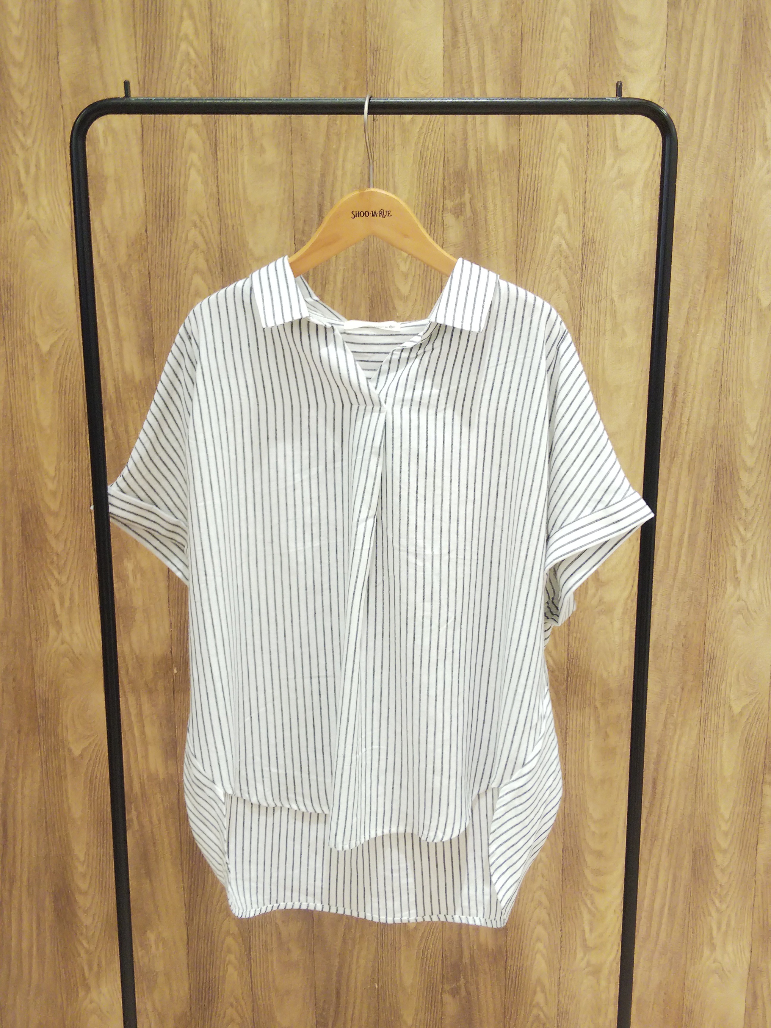 mikaさんの「SHOO･LA･RUE｜【UV/吸水速乾/抗菌防臭】インせず着られる フレンチリネンスキッパーシャツ」を使ったコーディネート